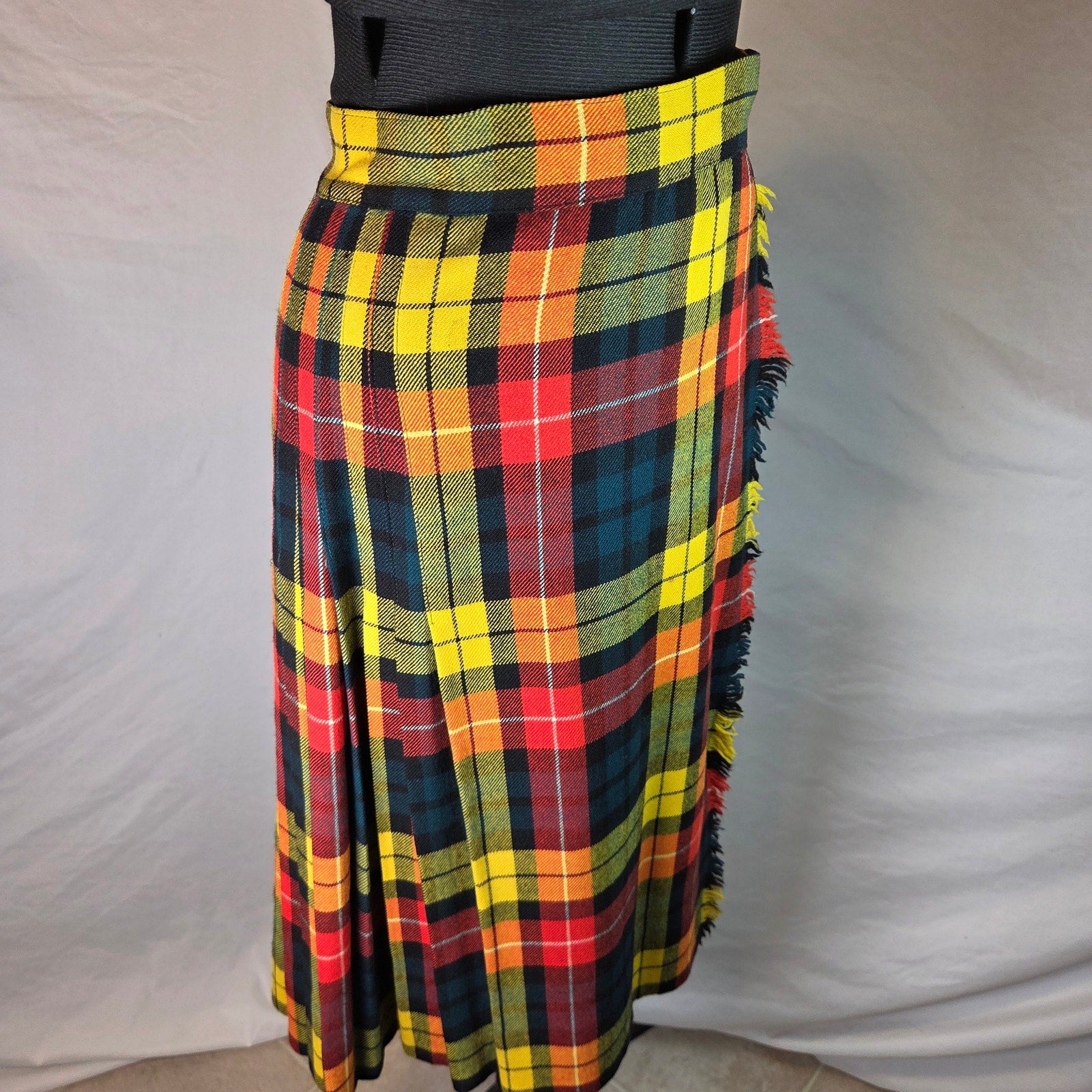 Pedigree Vintage Pure Wool Tartan Wrap Kilt Skirt 26" Waist Made England