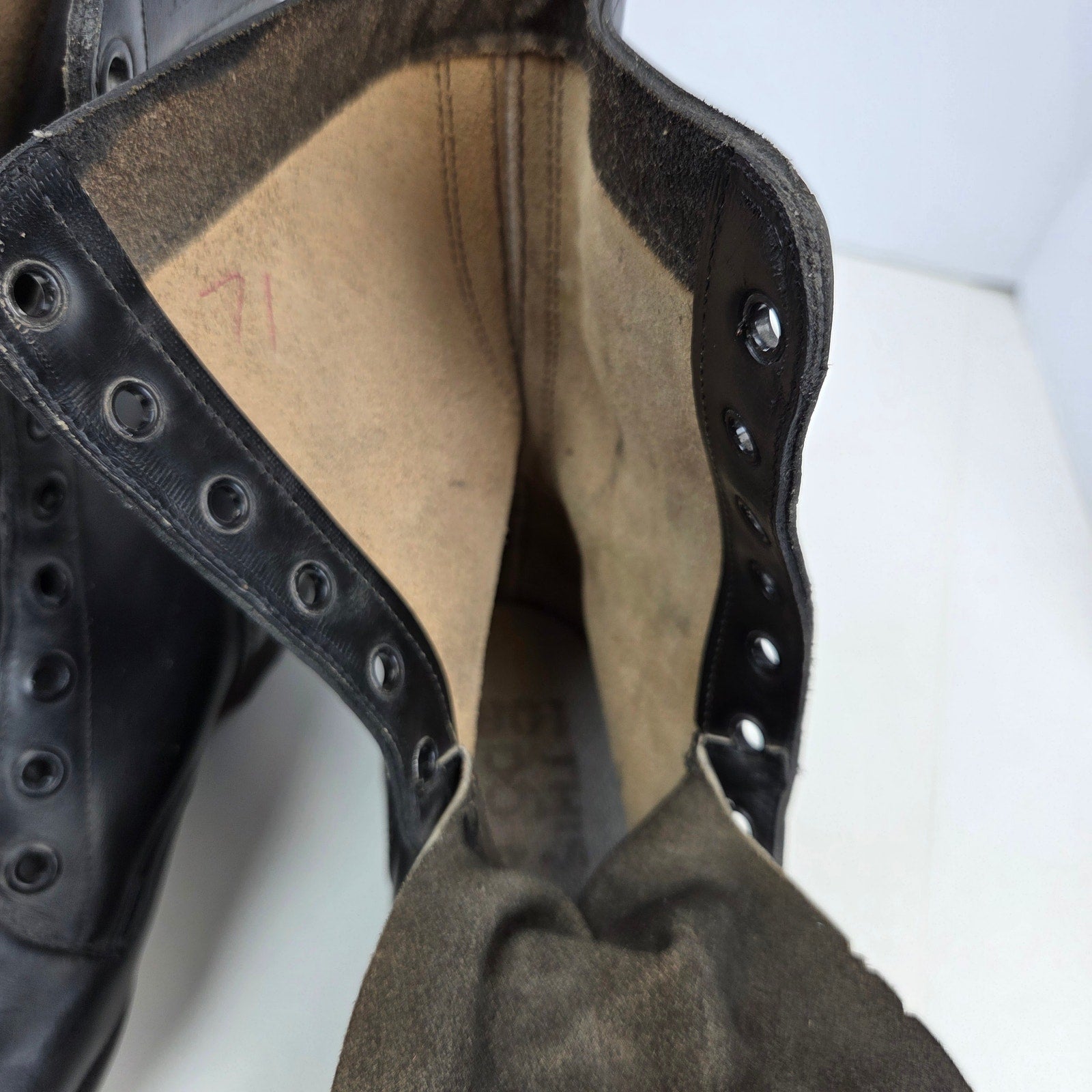 Vintage 1971 USGI Combat Boots 10R Black Leather Vietnam Era Ro-Search Sole