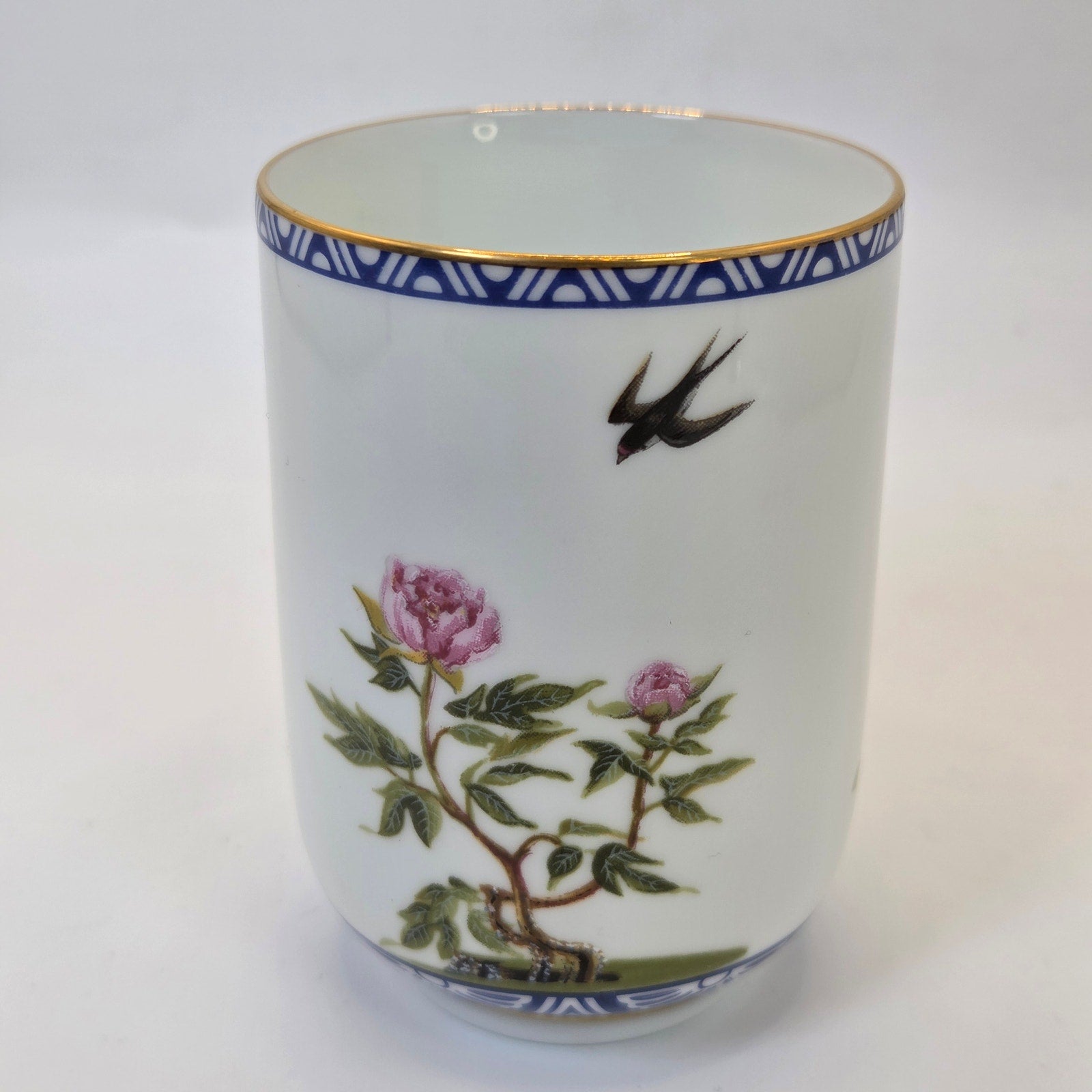 Franklin Porcelain 1985 Japanese Tea Cup Peony Flowers Swallow Bird Gold Trim