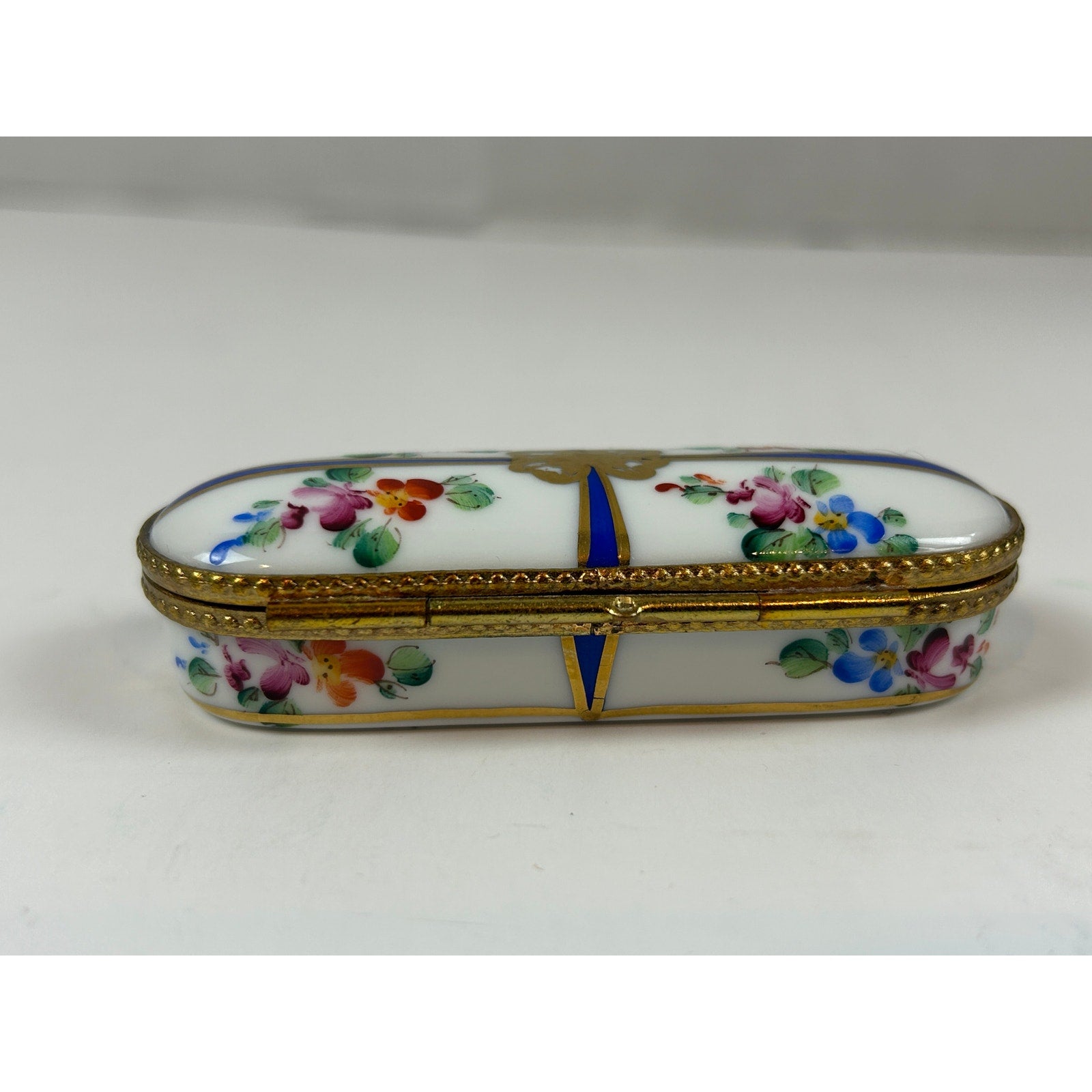 Rochard Limoges France Hand Painted Trinket Box Bow Clasp Floral Gold