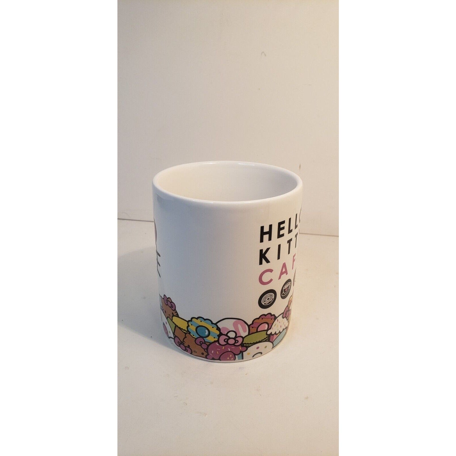 Hello Kitty Cafe Sanrio 2015 Ceramic Coffee Cup Exclusive Collectors Donuts Mug