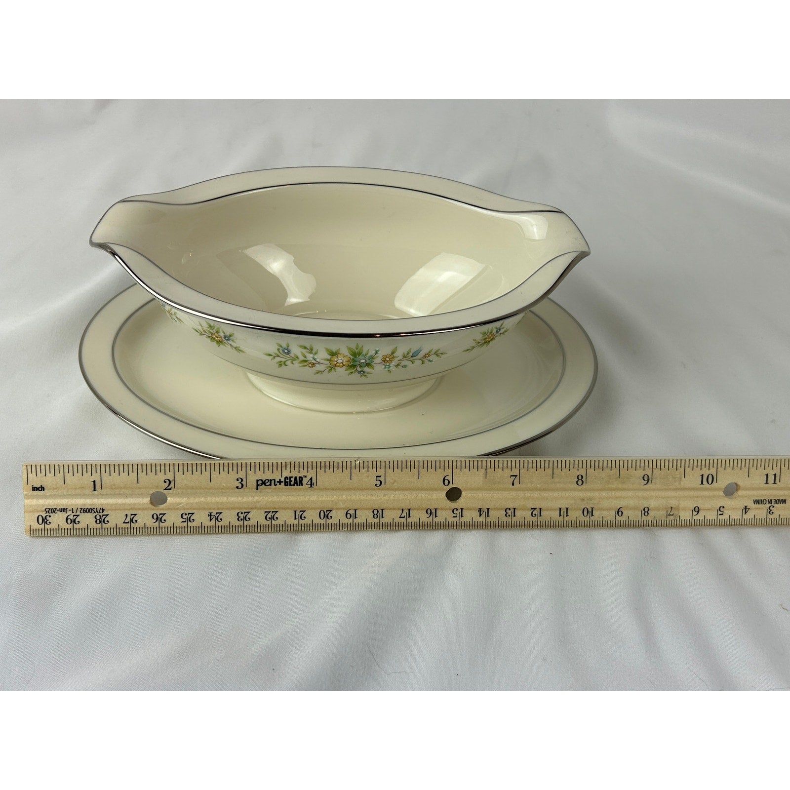 Noritake Christina 7056 Gravy Boat with Attached Underplate Ivory China