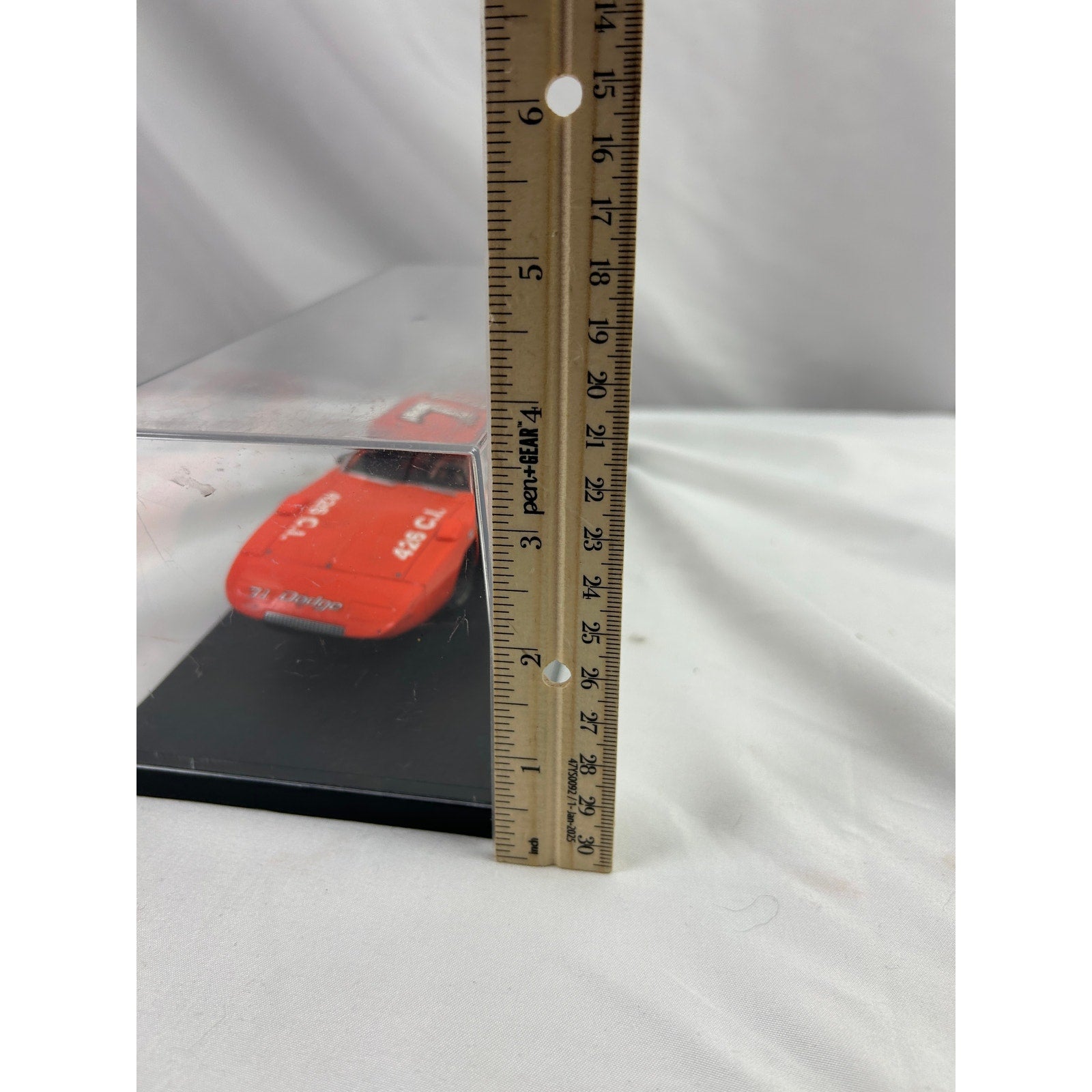 Dodge Charger Daytona 71 Bobby Isaac 1:43 NASCAR K&K Insurance Model Car