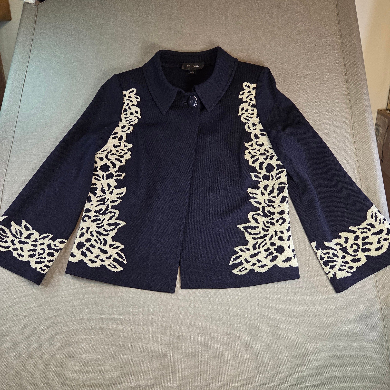 St. John Collection Sweater Blazer Women’s 10 Navy White Knit Jacket USA Made