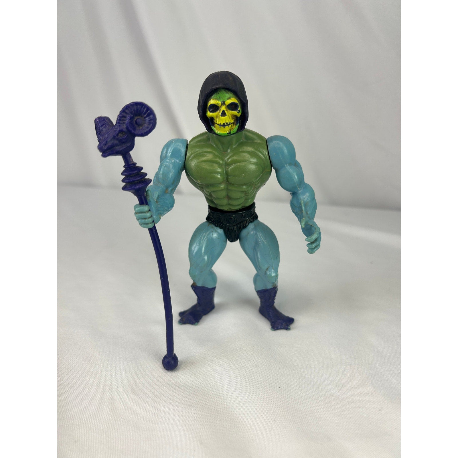 Vintage MOTU Skeletor Figure Complete w Havoc Staff Mattel 1982