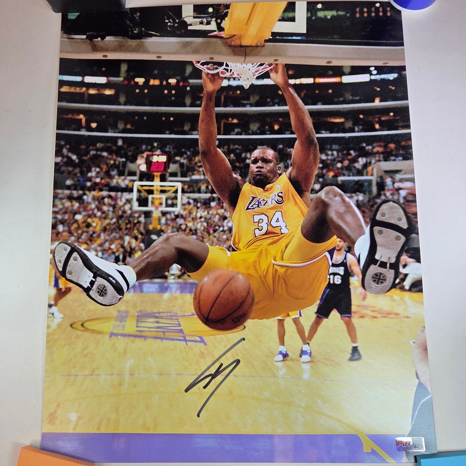 Shaquille O’Neal Signed Lakers 16x20 Photo PIA Certified Autograph Hologram