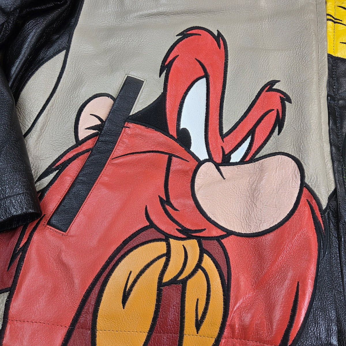 Vintage 1998 Looney Tunes Collection Leather Jacket Urban Gear XL Warner Bros