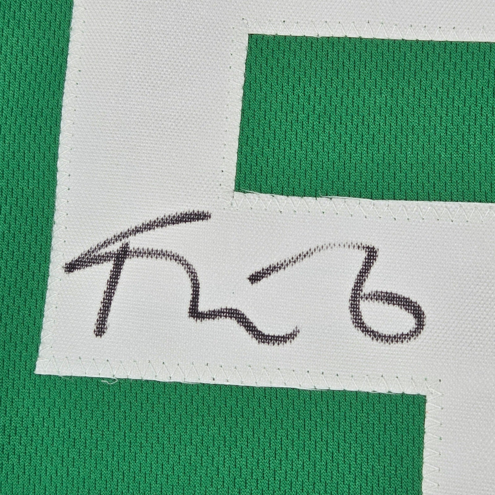 Kevin Garnett Signed Boston Celtics Custom Basketball Jersey JSA Witness Auto