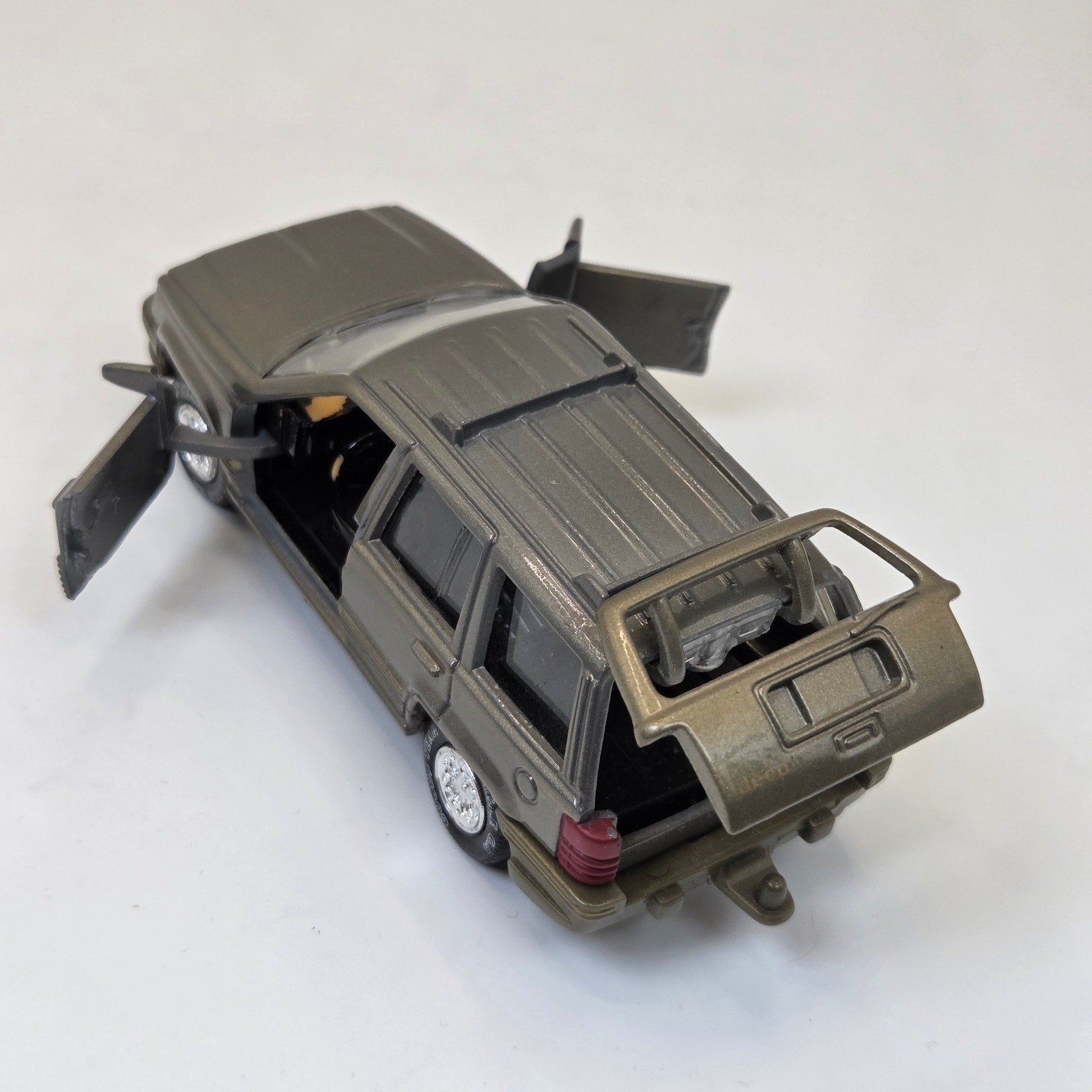 Road Champs Maisto Vintage Diecast Car Lot Ford F100 Explorer VW 1303