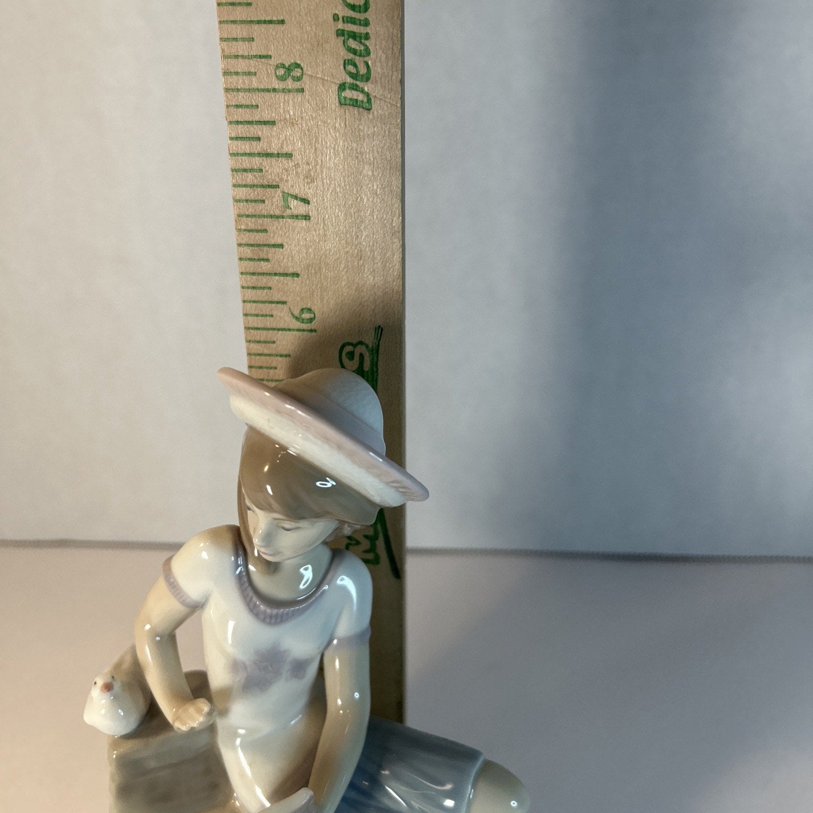 Lladró 6024 Sunday’s Child Figurine Retired Girl Reading Spain Polope EUC