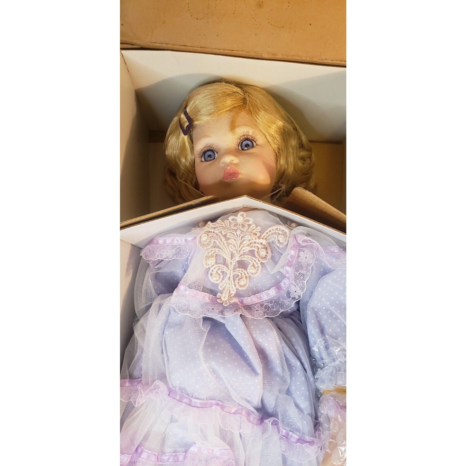 Tuss Little Companion Porcelain Doll Leah Limited Ed. 1670/4000 COA 21"