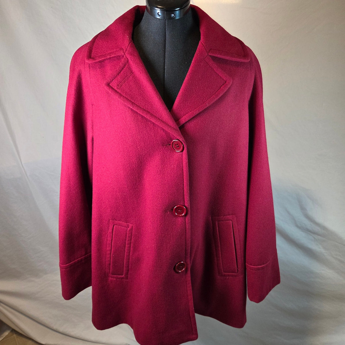 Forecaster of Boston Wool Blend Car Coat Womens 14 Burgundy 3 Button Jacket