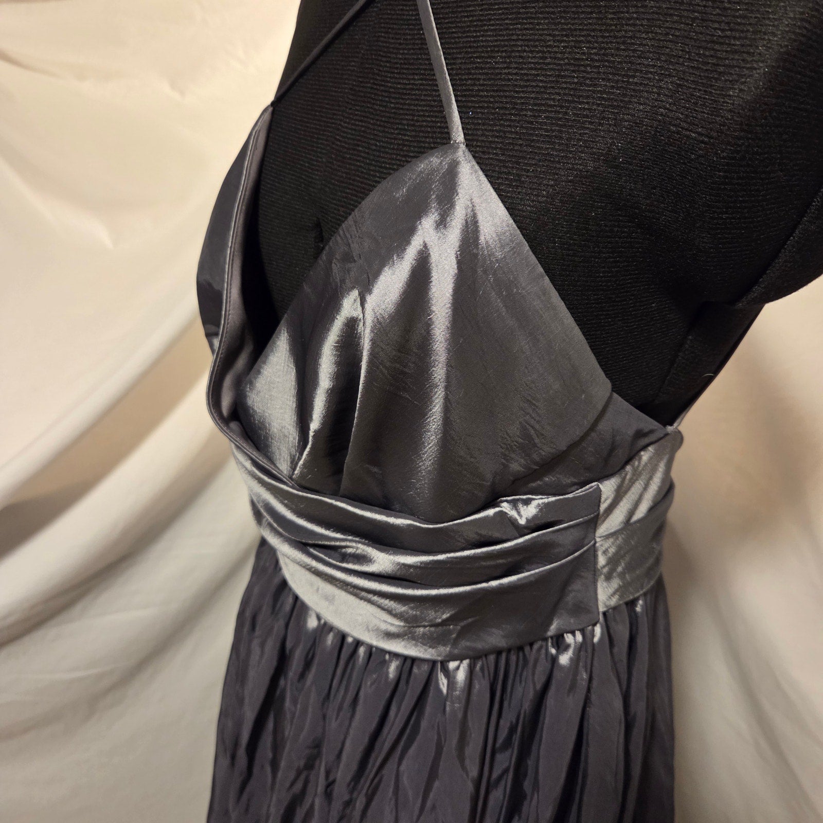WTOO Watters Halter Ball Gown Dress Size 12 Formal Prom Taffeta Skirt