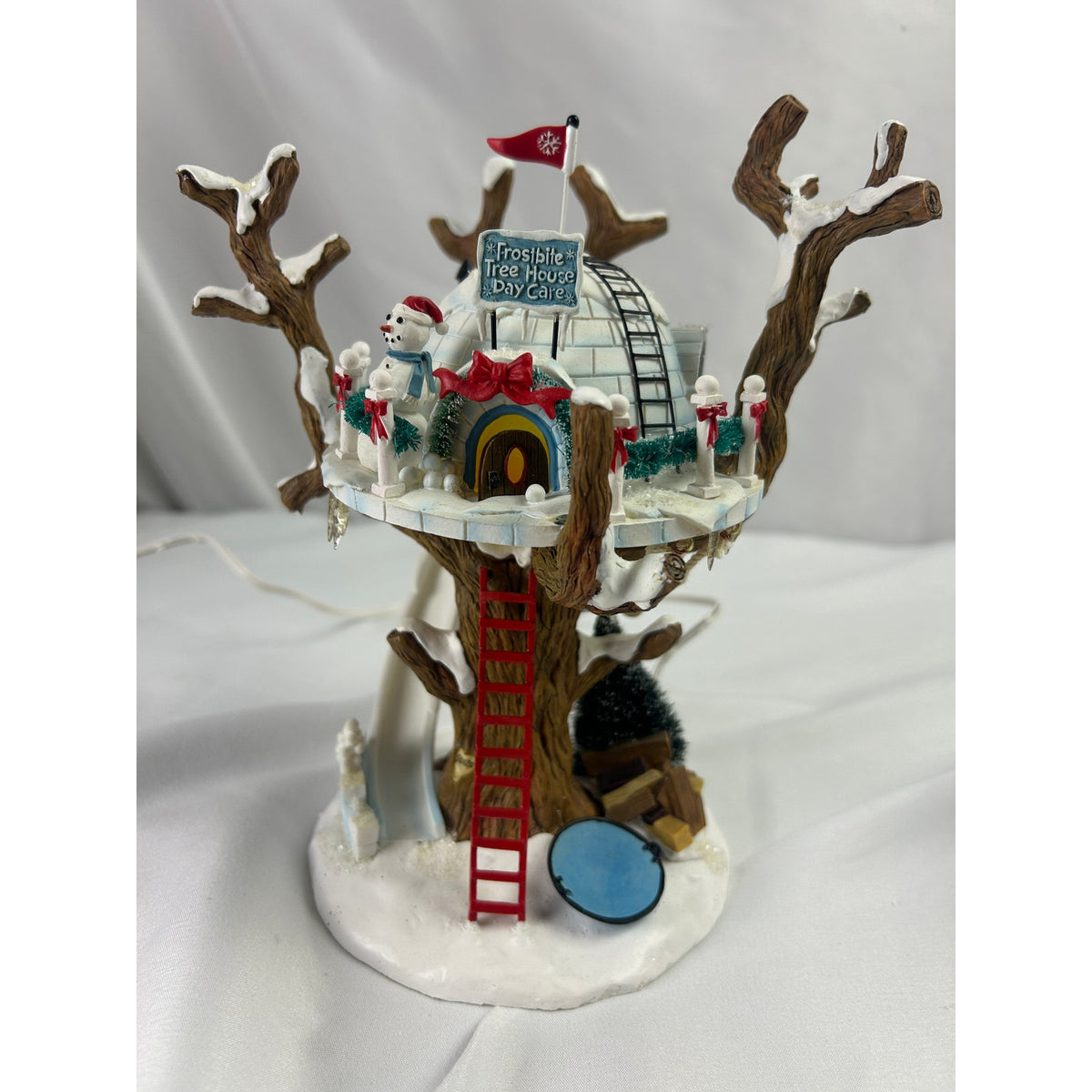 Department 56 Frostbite Tree House Day Care 56844 North Pole Elf Land Retired