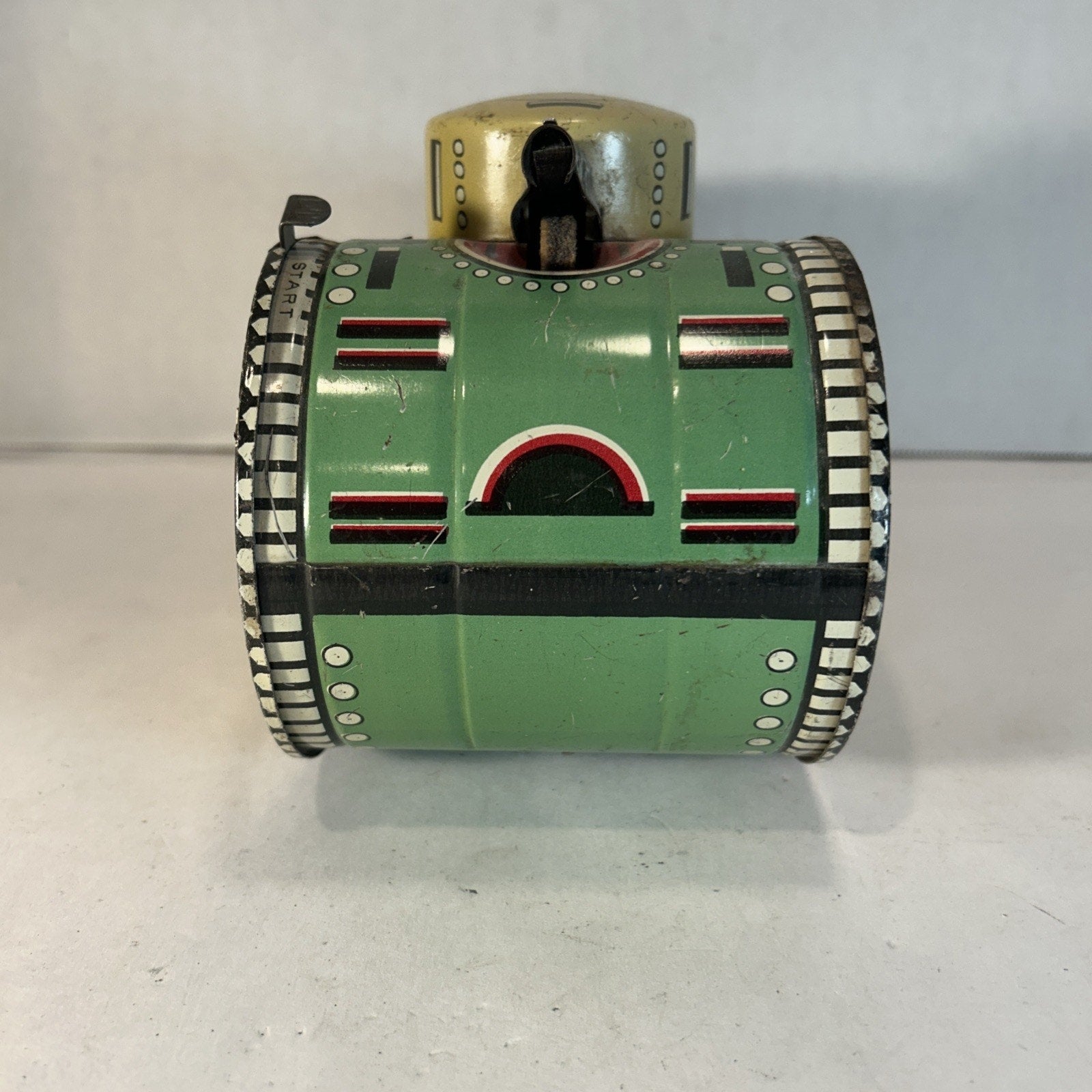 Vintage Marx Tin Litho Wind Up Doughboy Tank c.1930's Rare With Sparks