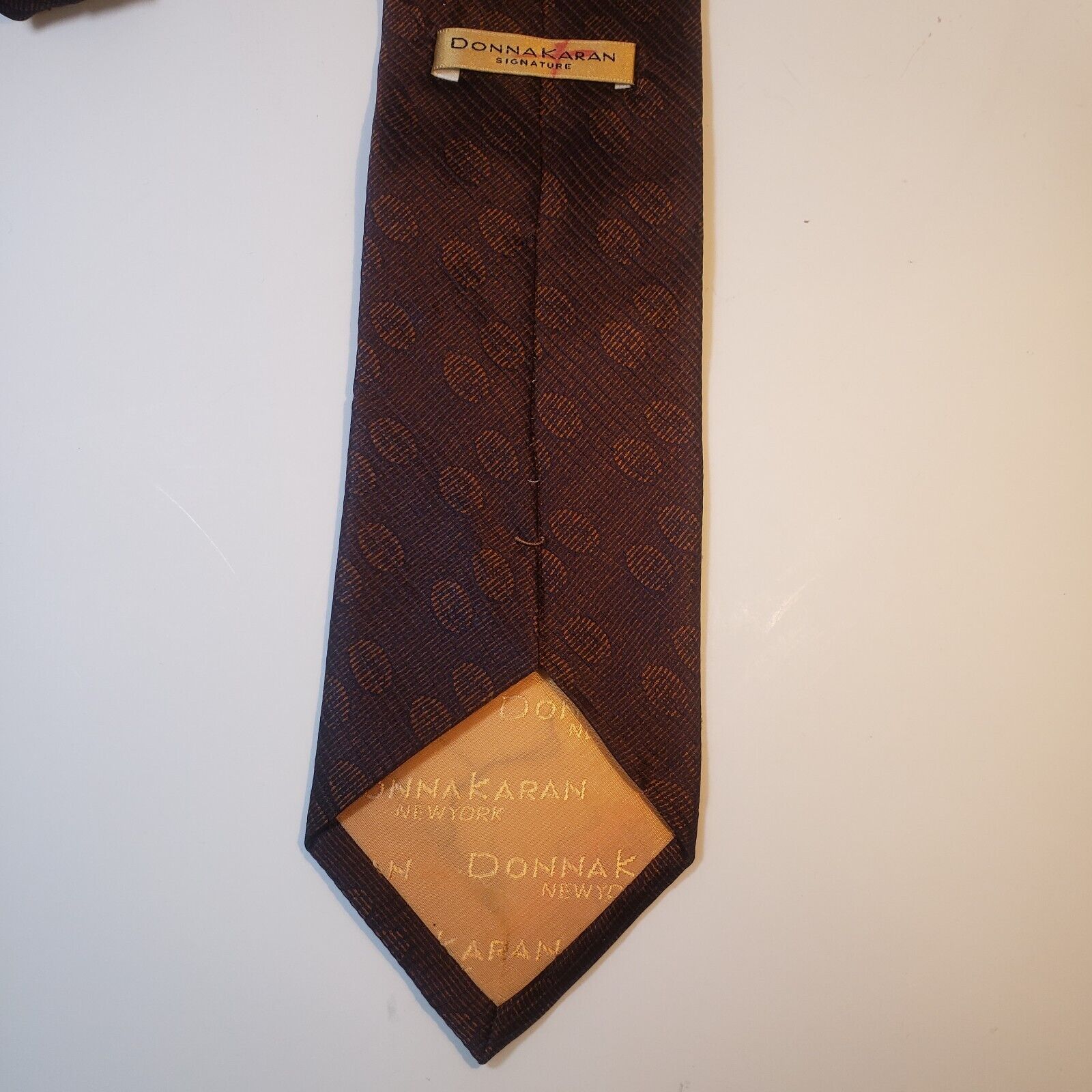 Donna Karan Signature Mens Brown Silk Tie Made in USA