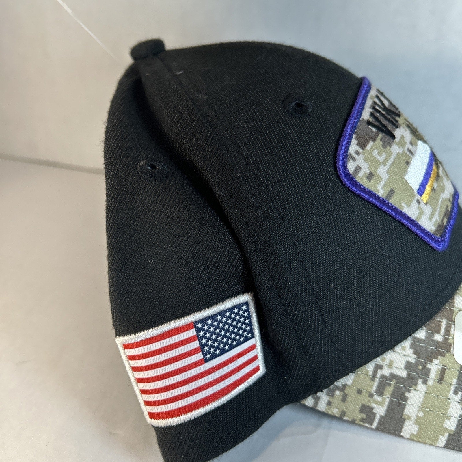 Minnesota Vikings New Era 39Thirty Salute to Service Hat S/M Camo NFL