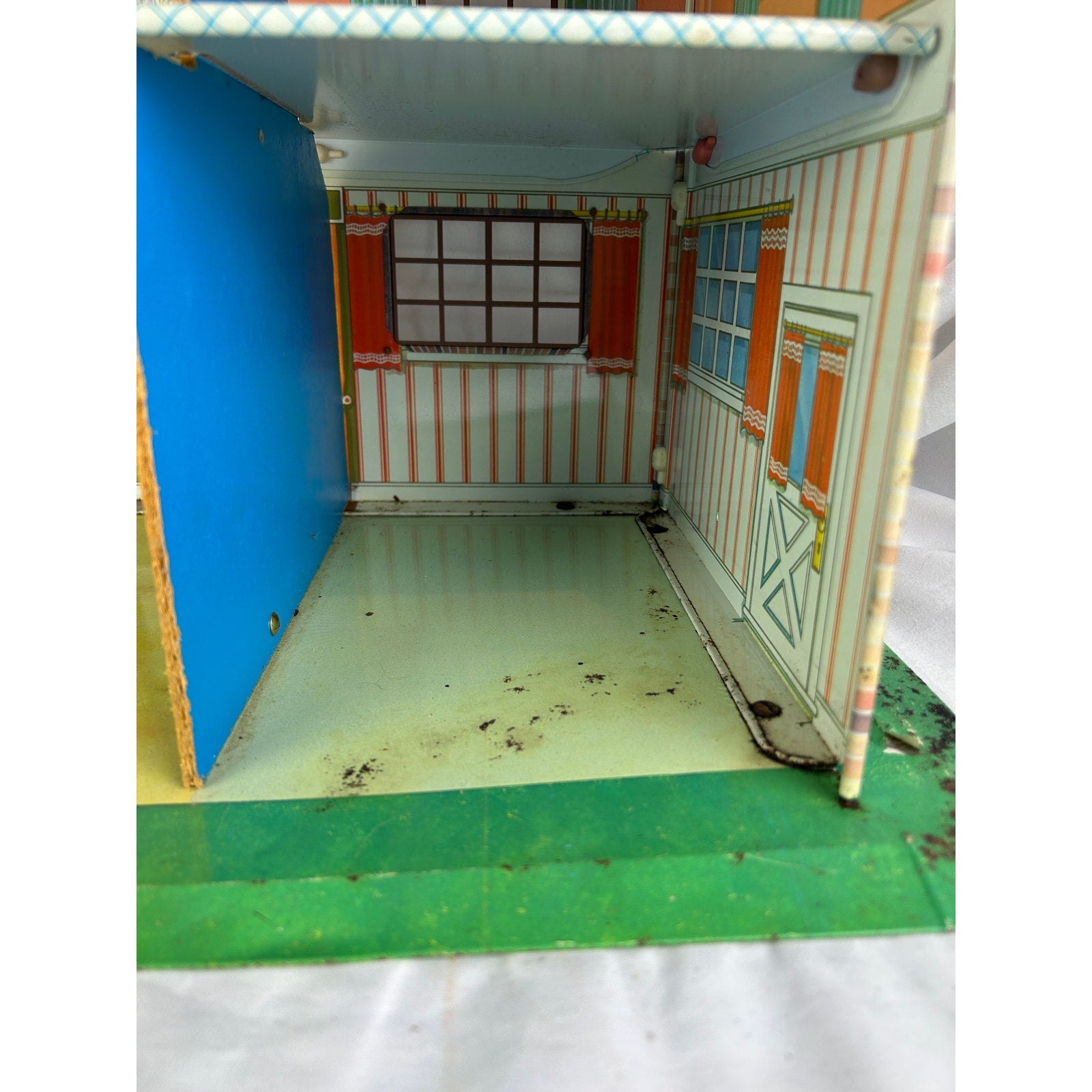 Vintage 1950s Marx Wolverine Tin Litho Dollhouse Two Story USA