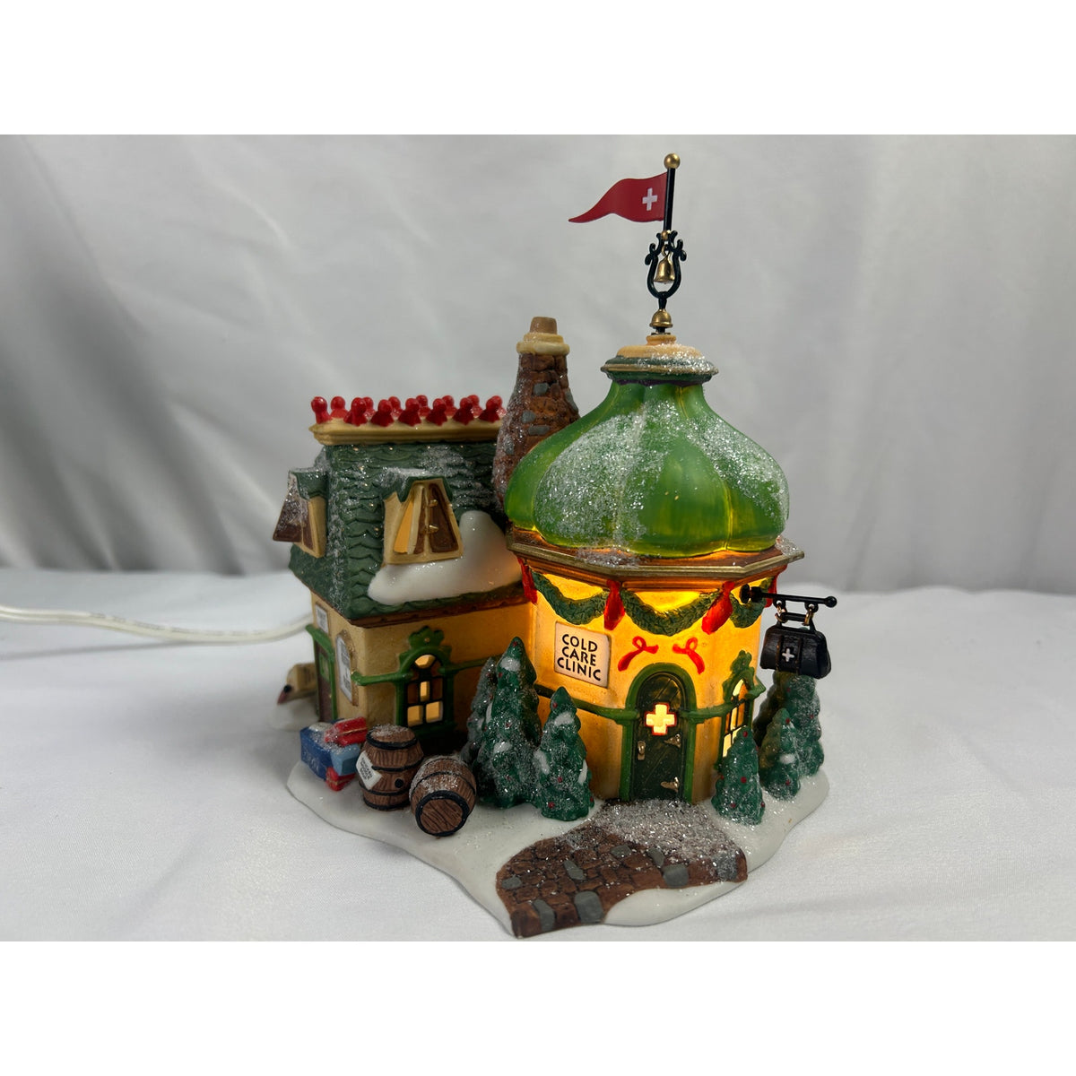 Dept 56 Cold Care Clinic 56703 North Pole Elf Land Lighted Retired 1999 Box