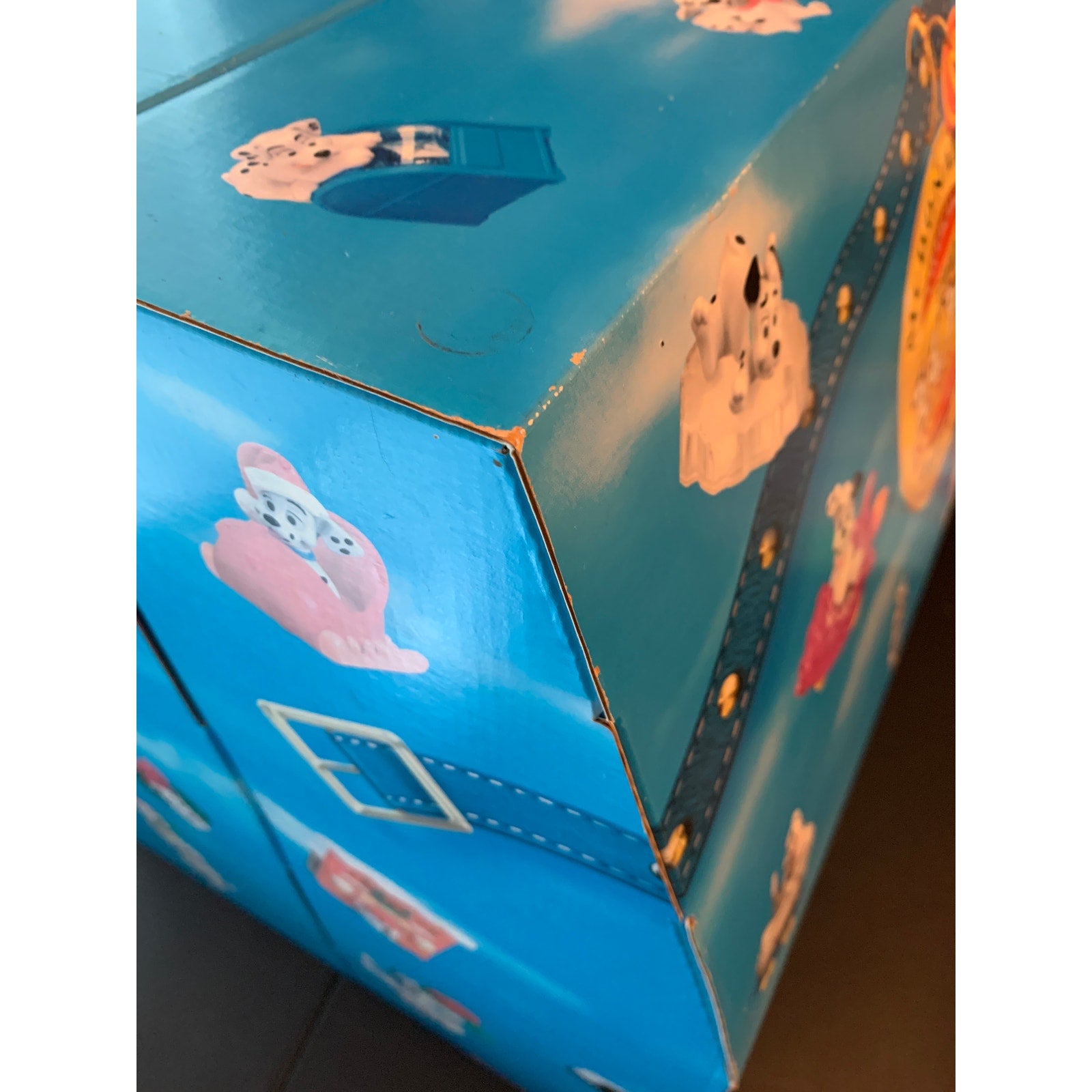 McDonald's Disney 102 Dalmatians Happy Meal Display Case w/ Sealed Toys 2000
