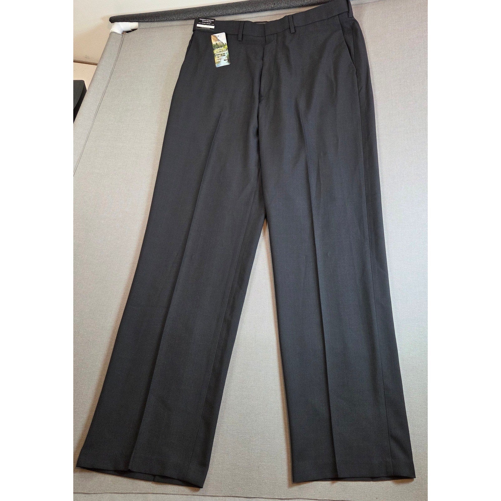 Haggar Premium Comfort Dress Pants 36x34 Classic Fit Gray NWT Wrinkle Free