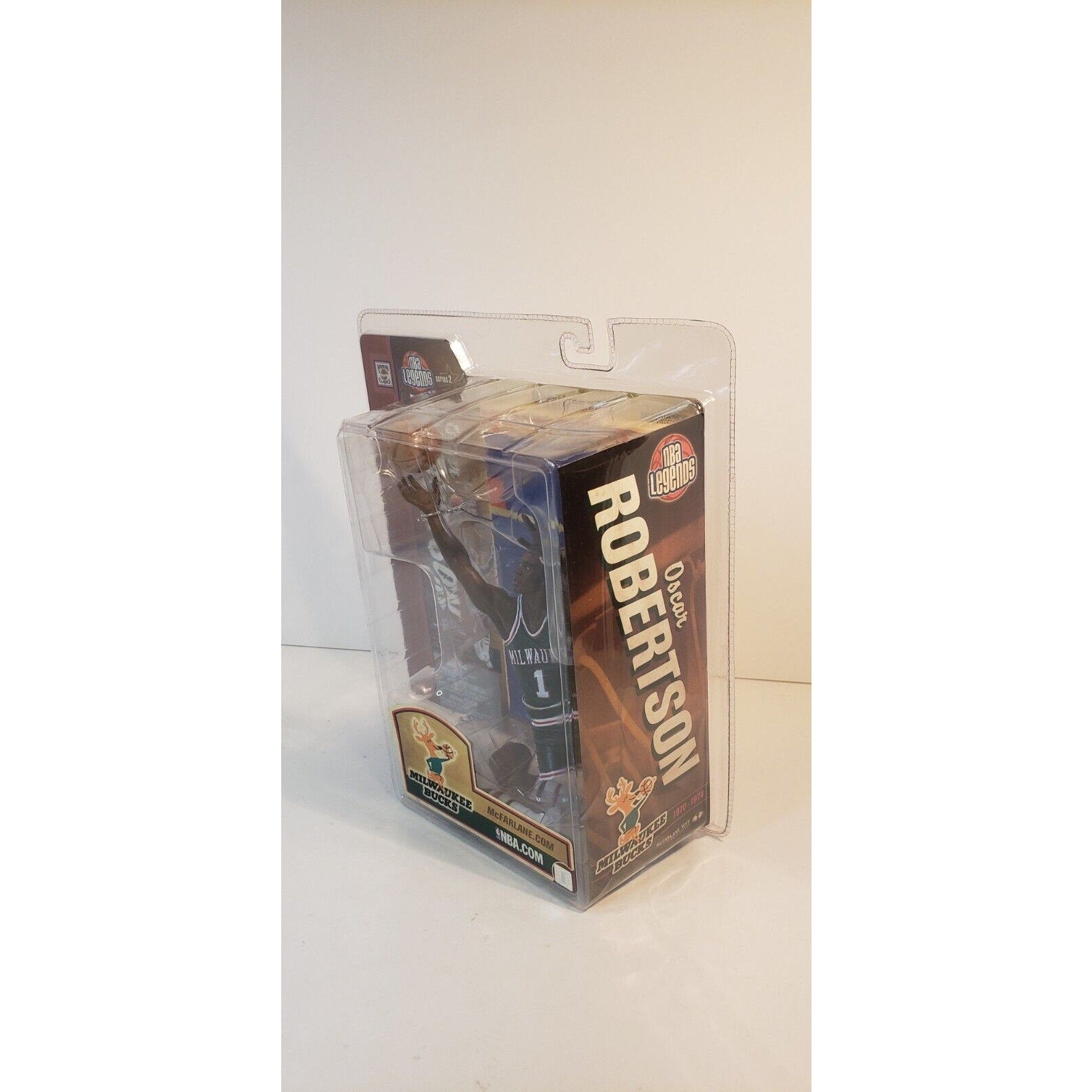 Oscar Robertson Milwaukee Bucks McFarlane NBA Legends Series 2 Figure Sealed New