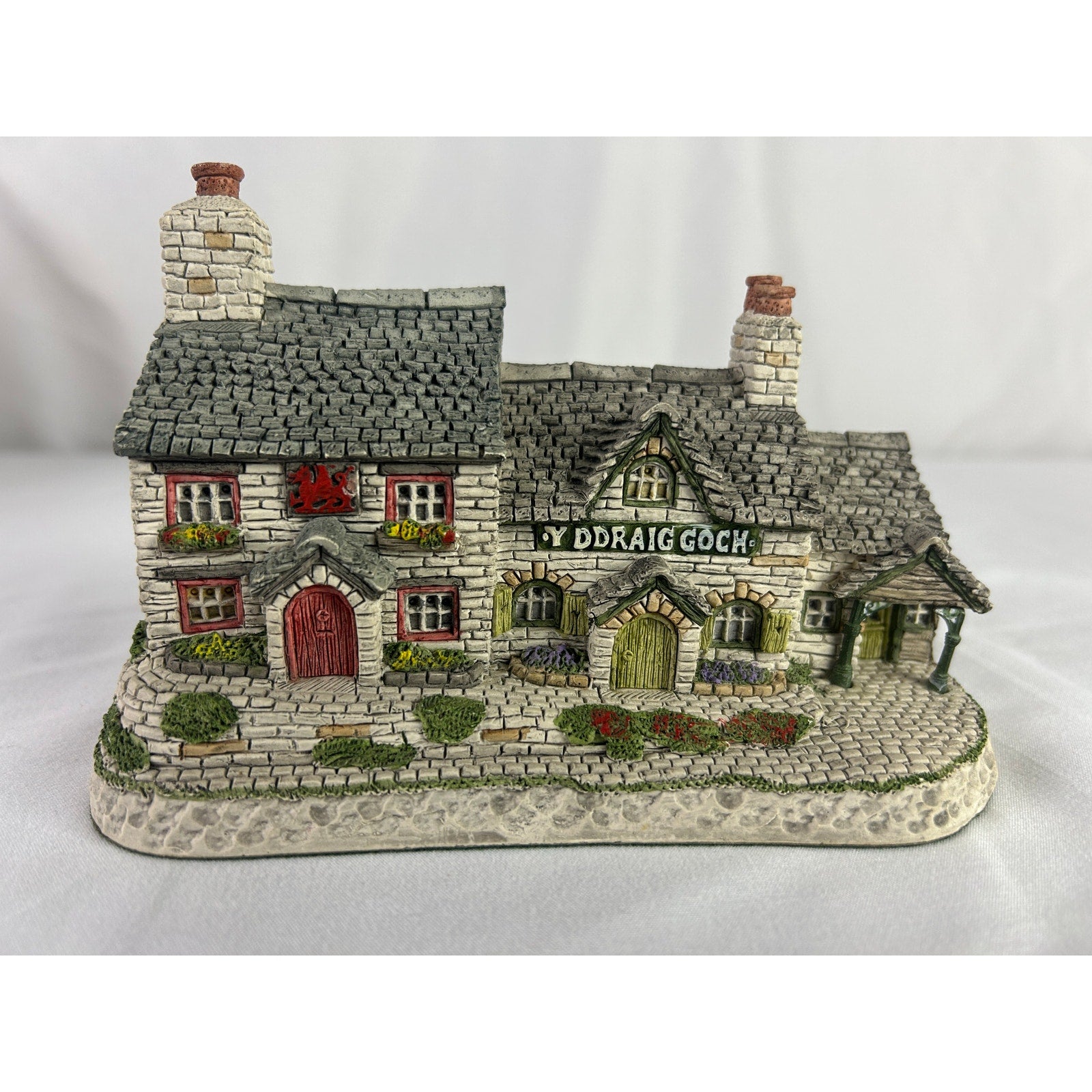 David Winter Y Ddraig Goch Welsh Collection Cottage 1993 Boxed
