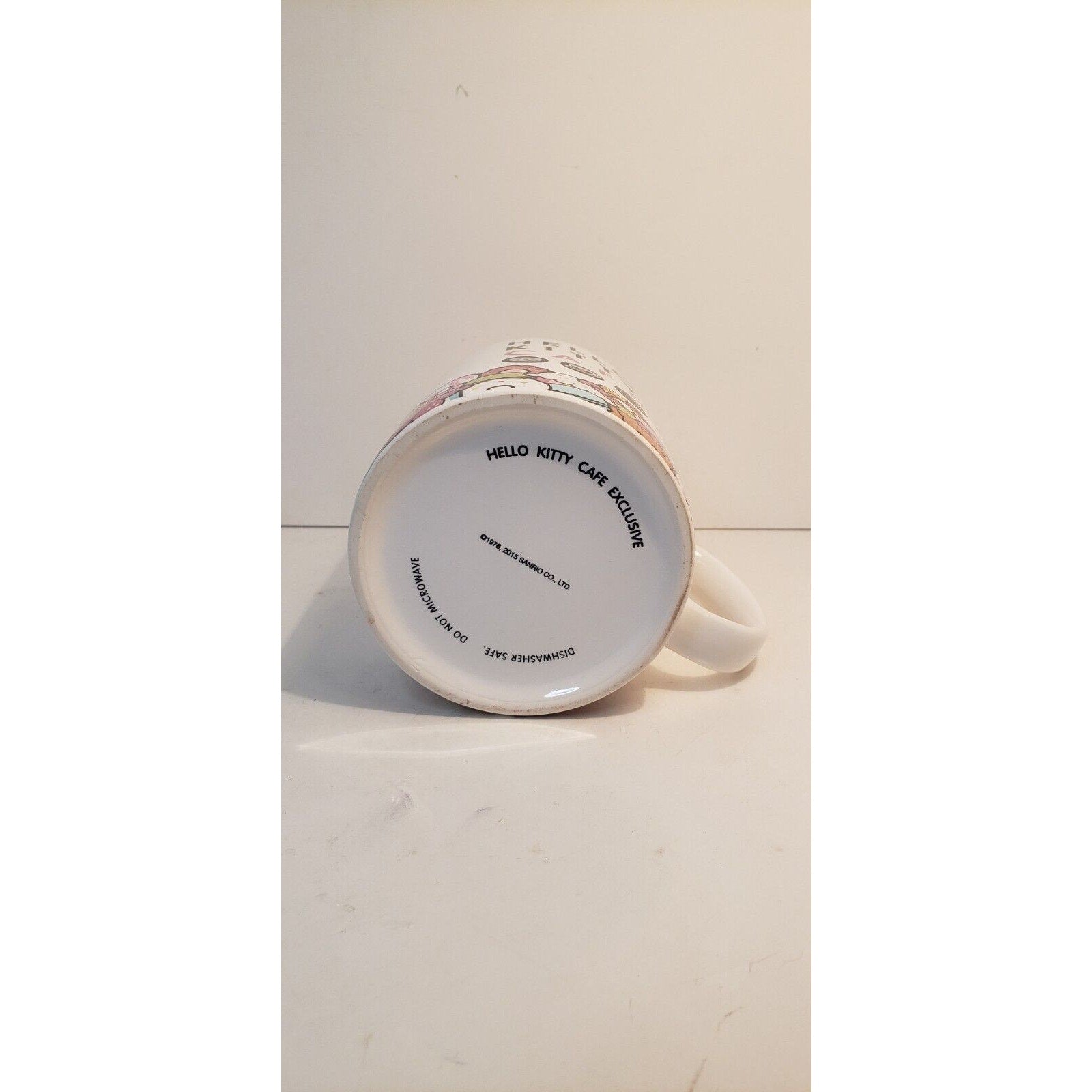 Hello Kitty Cafe Sanrio 2015 Ceramic Coffee Cup Exclusive Collectors Donuts Mug