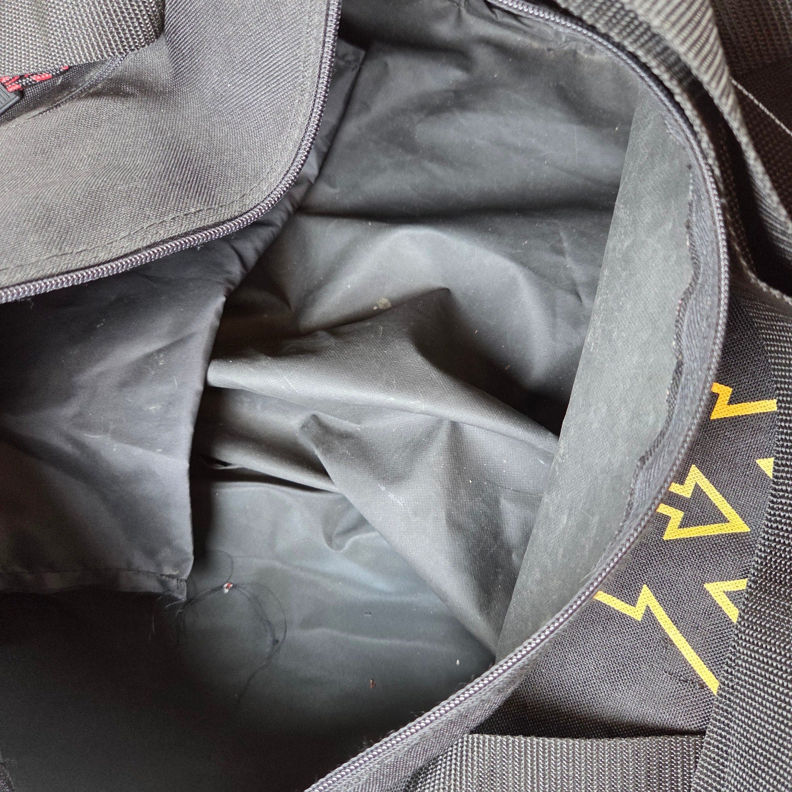 Minnesota Golden Gophers Leed's 8200-22 Duffel Gym Travel Bag Black NCAA