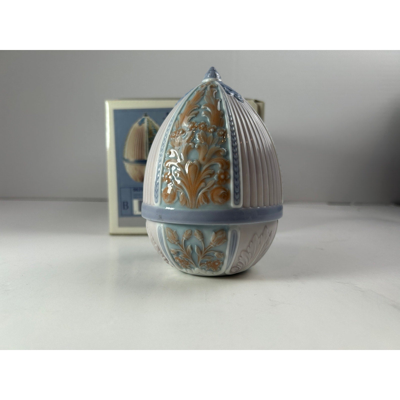 Lladró 06294 Fall Egg Porcelain Four Seasons Surprise Retired 2001 w/ Box