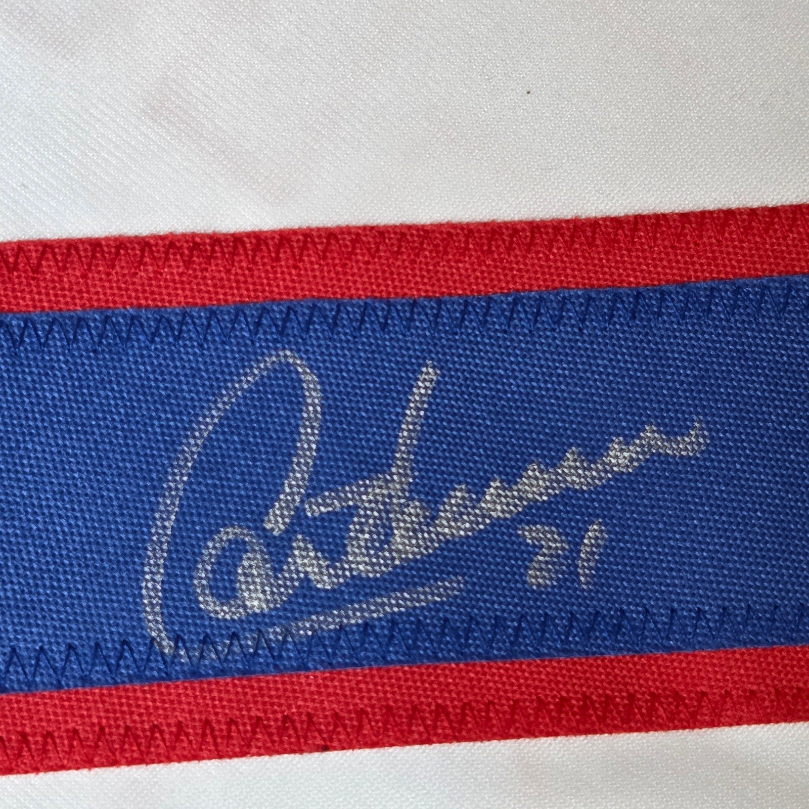 Guy Carbonneau Autographed Montreal Canadiens Jersey HOF 19 Beckett Witness