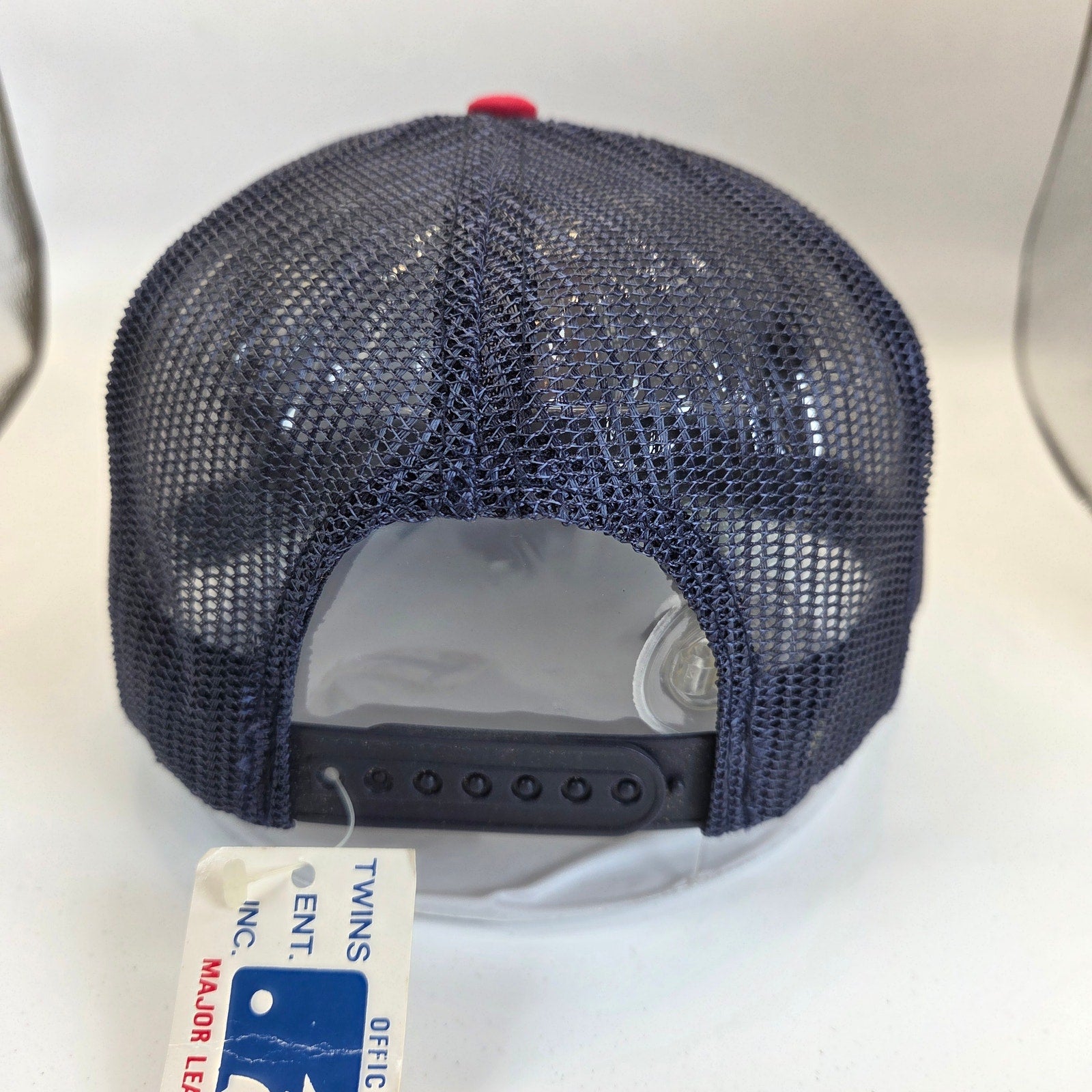 Vintage NWT Twins Enterprise Minnesota Twins M Mesh Trucker Snapback Hat MLB