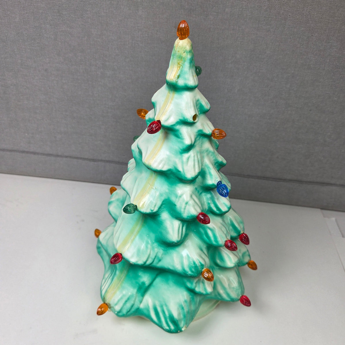 Union Products Cat 7520 Vintage Lighted Plastic Christmas Tree 13in USA