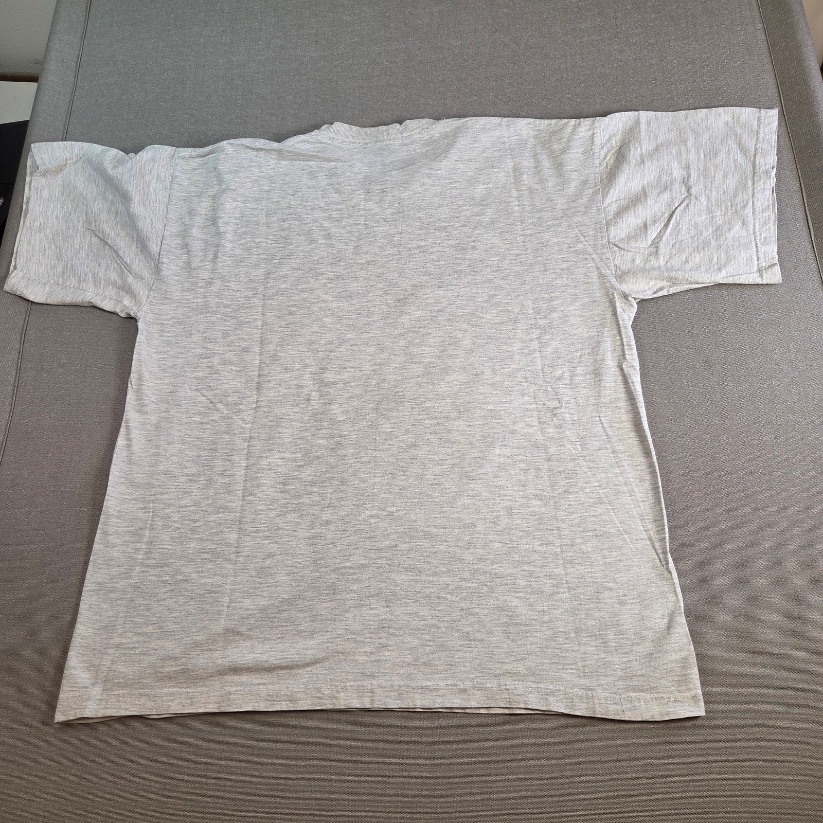 Vintage 1993 Chicago Bulls Three Peat Tee XL Logo 7 Light Grey