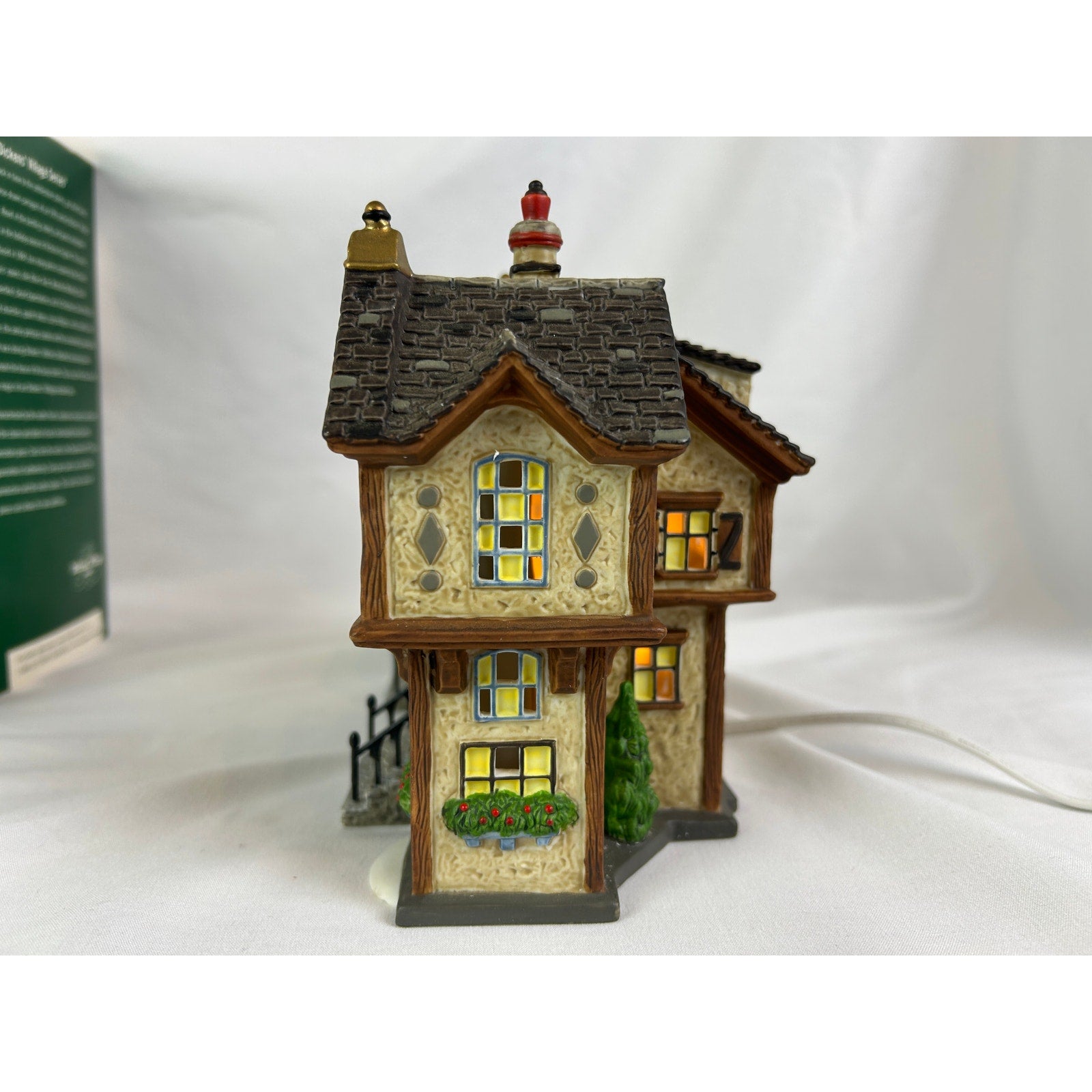 Department 56 Howard Street Row Houses Dickens Village 2004 Lighted Box