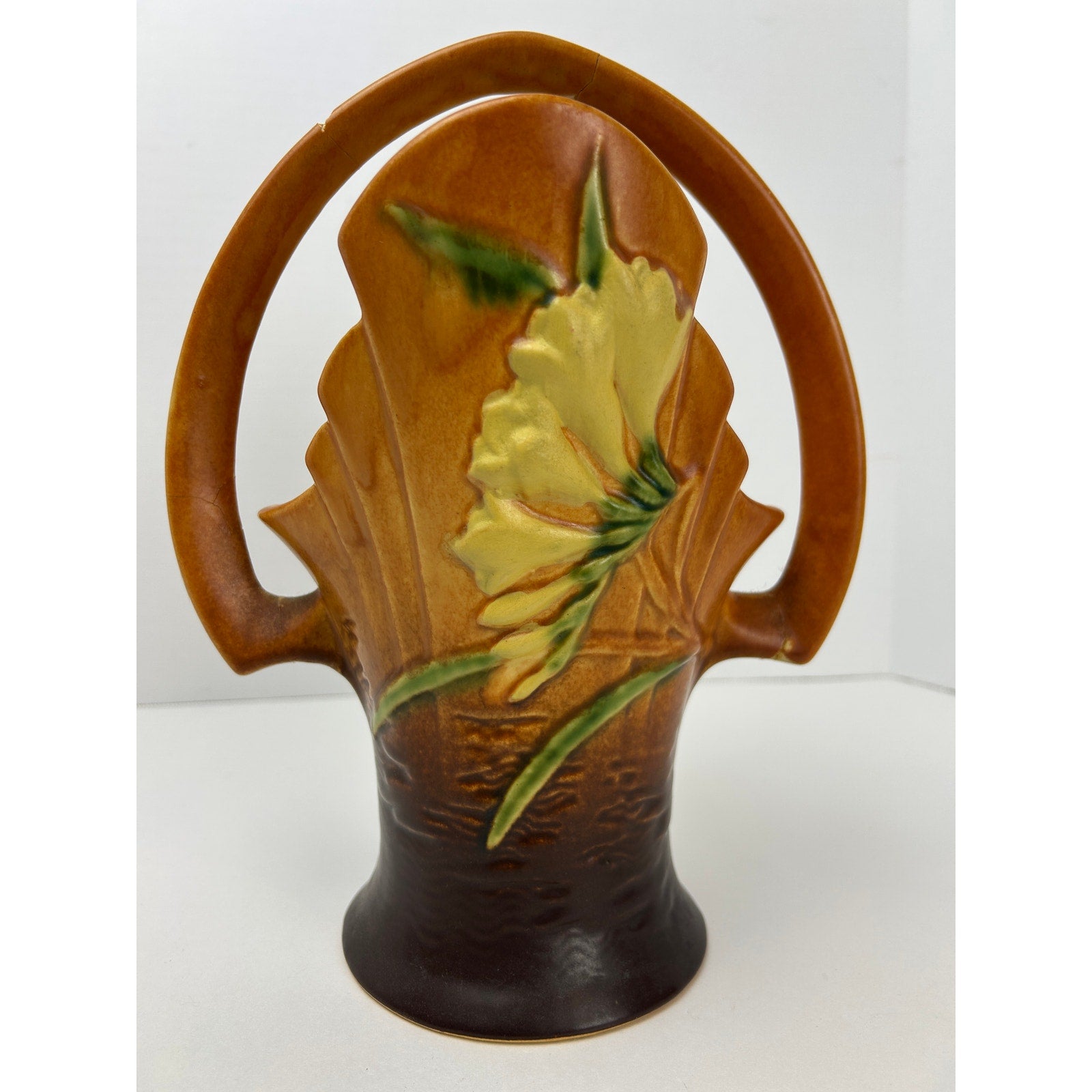 Vintage Roseville Pottery Freesia Shape 392-10 Basket Vase Brown Handle Repair