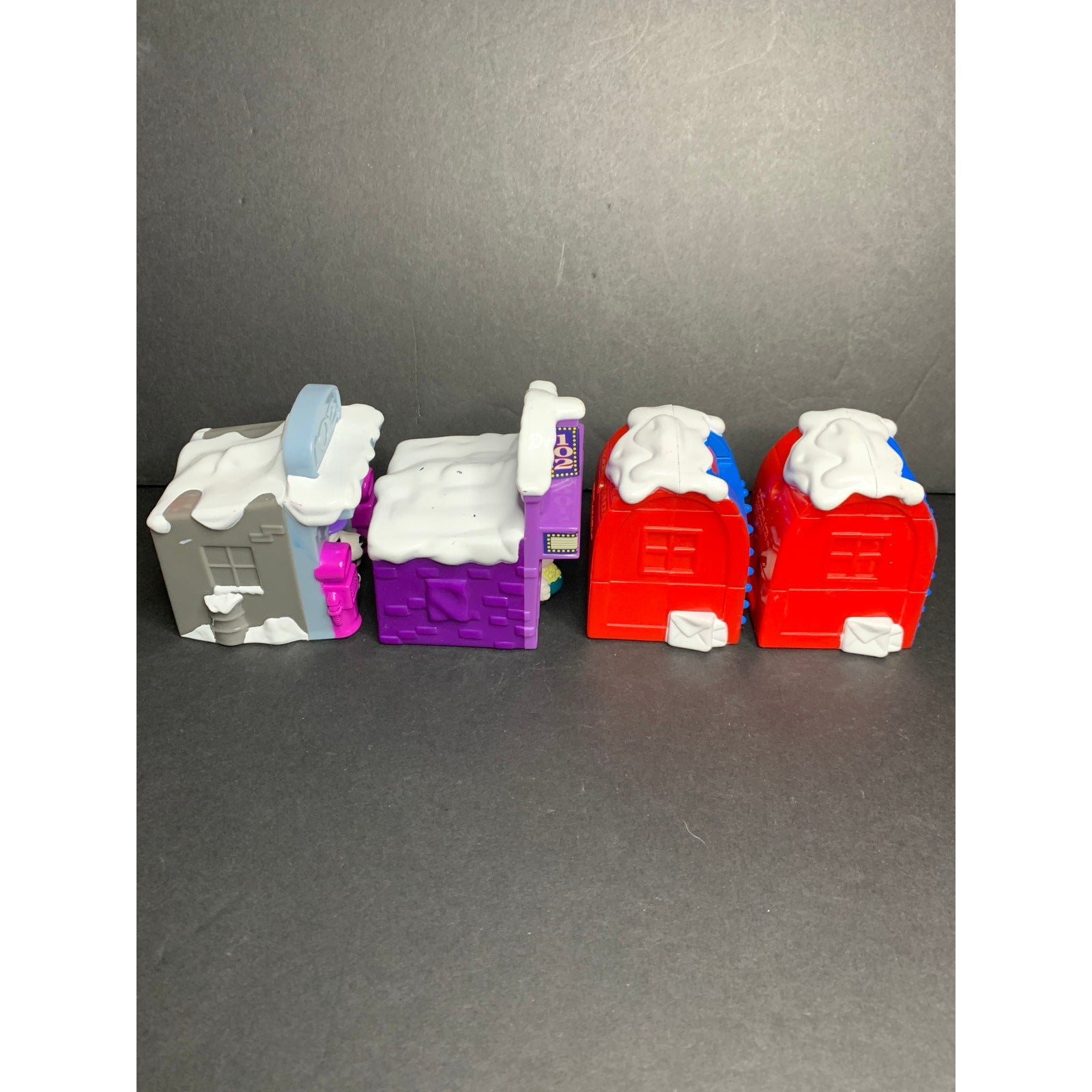 2000 Disney 102 Dalmatians McDonald's Happy Meal Dogs in Town