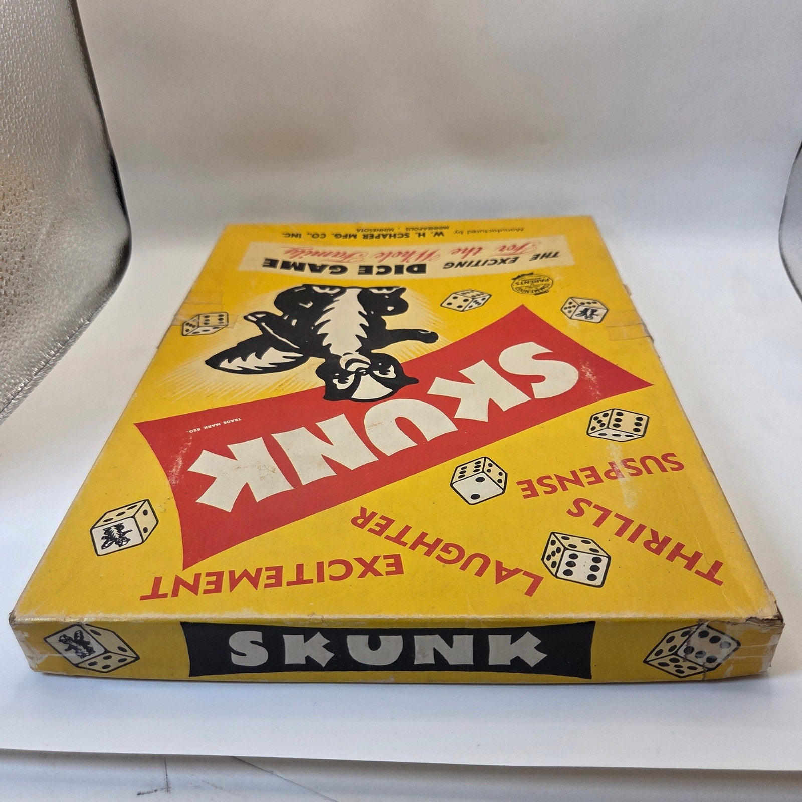 W.H. Schaper Skunk Dice Game 1953 Vintage Complete Set w Chips Dice Box