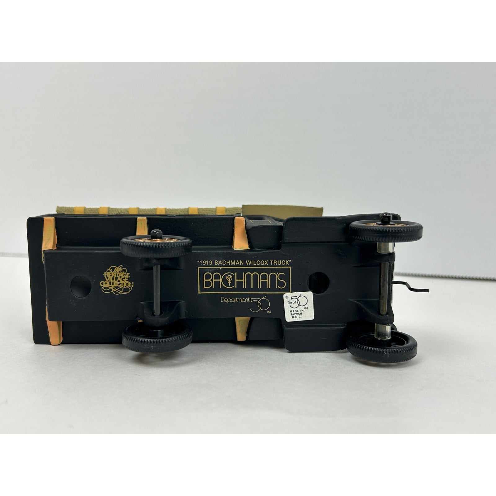 Department 56 Heritage Village 1919 Bachman Wilcox Truck with Box