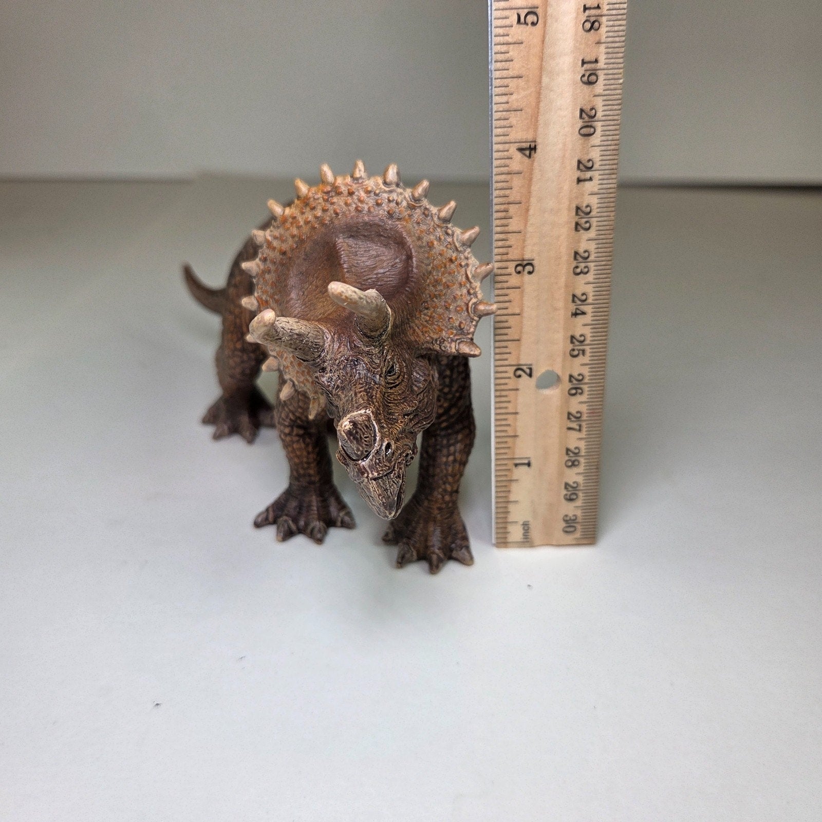 Schleich Triceratops 14522 Dinosaur Figure 2012 Retired World of History 8"