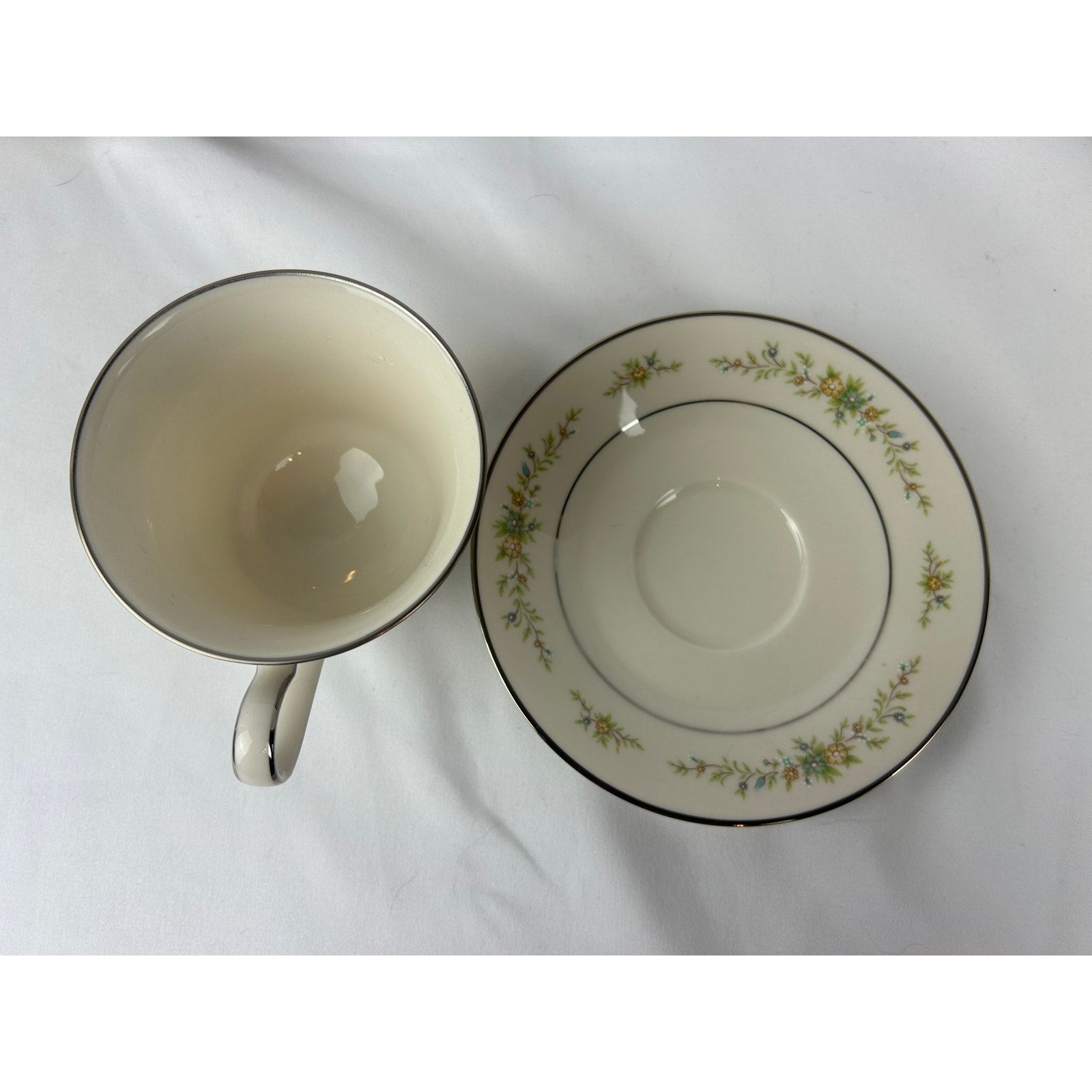 Noritake Christina 7056 7pc Place Setting Ivory China Floral Platinum Japan