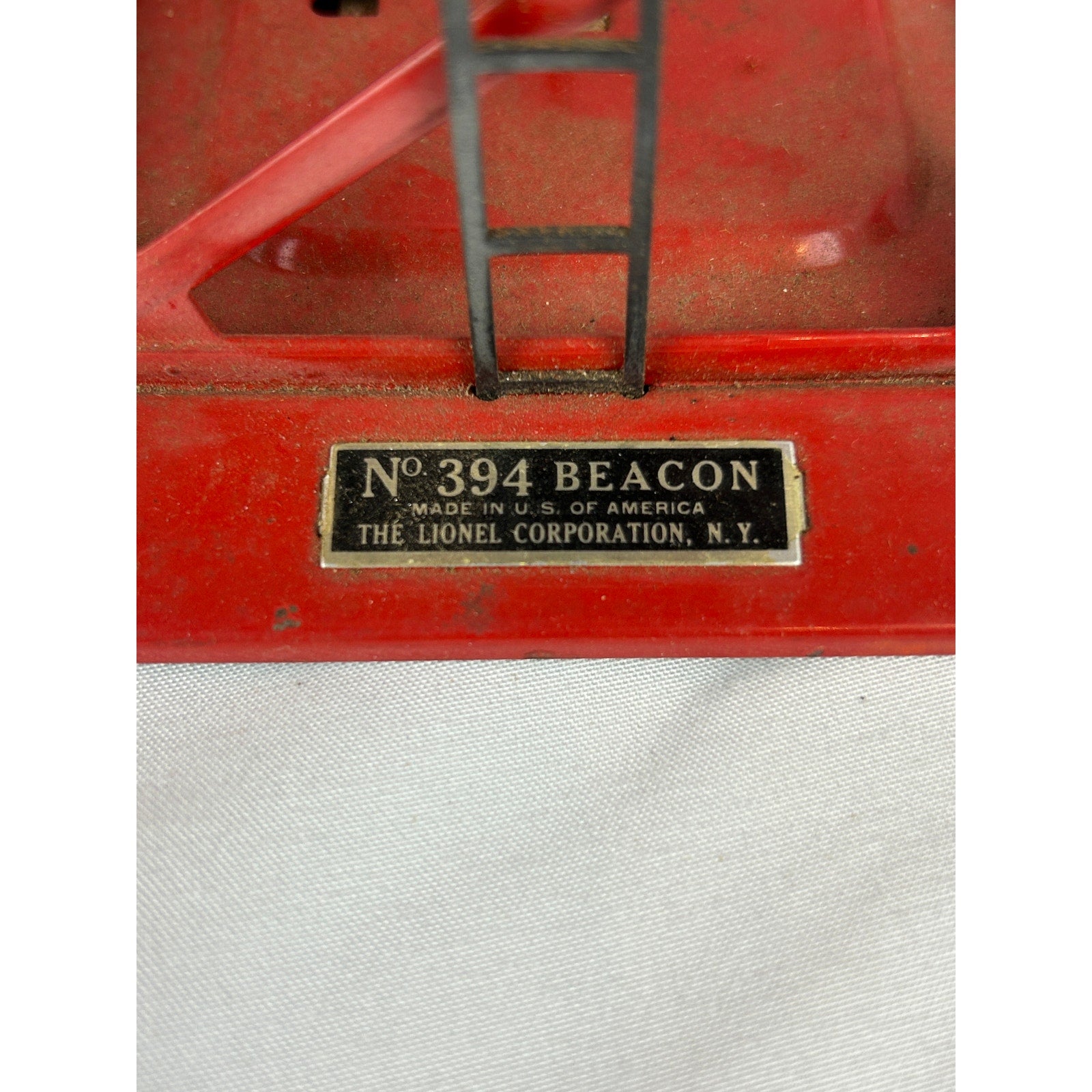 Vintage Lionel 394 Beacon Light Tower With Box Parts Untested