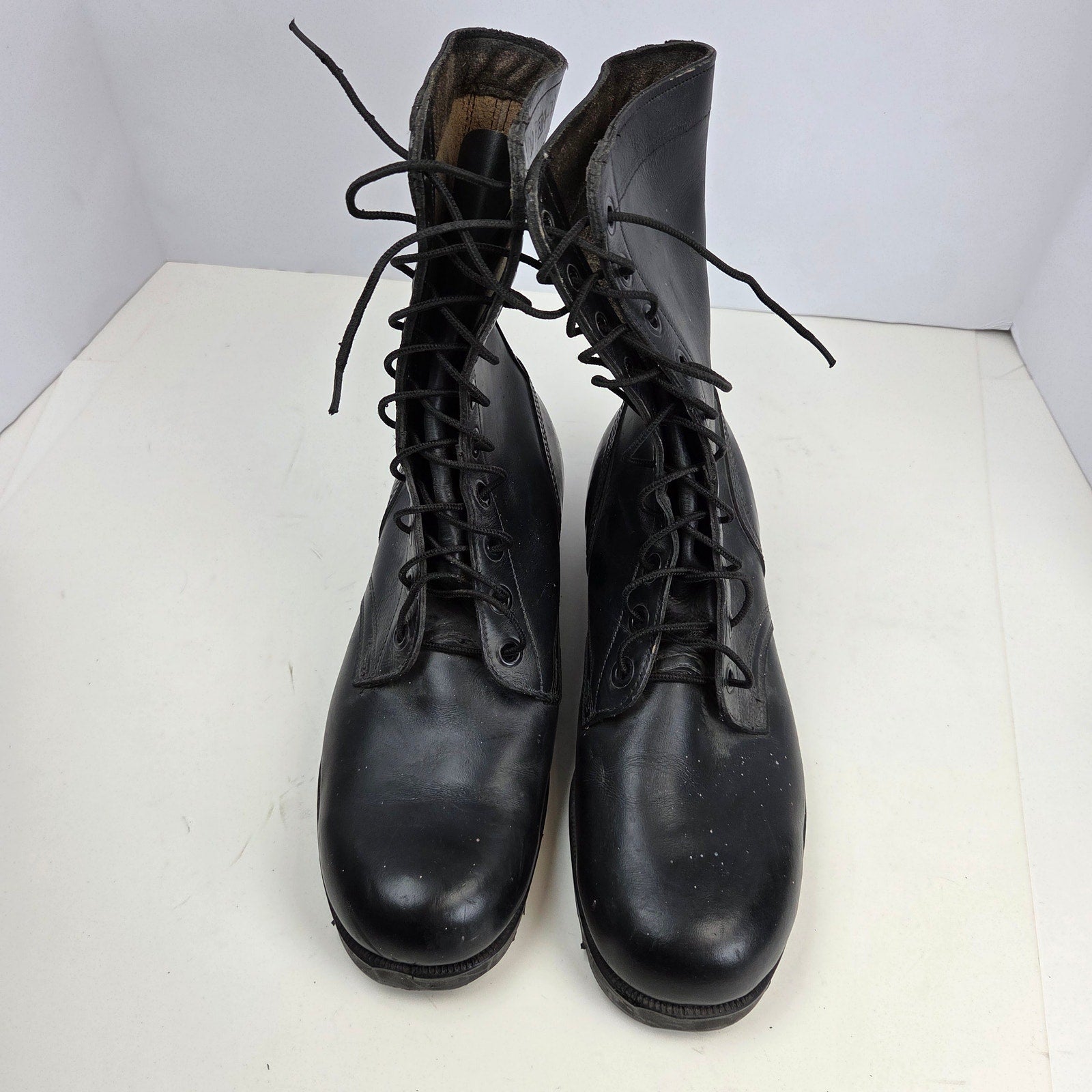 Vintage 1971 USGI Combat Boots 10R Black Leather Vietnam Era Ro-Search Sole