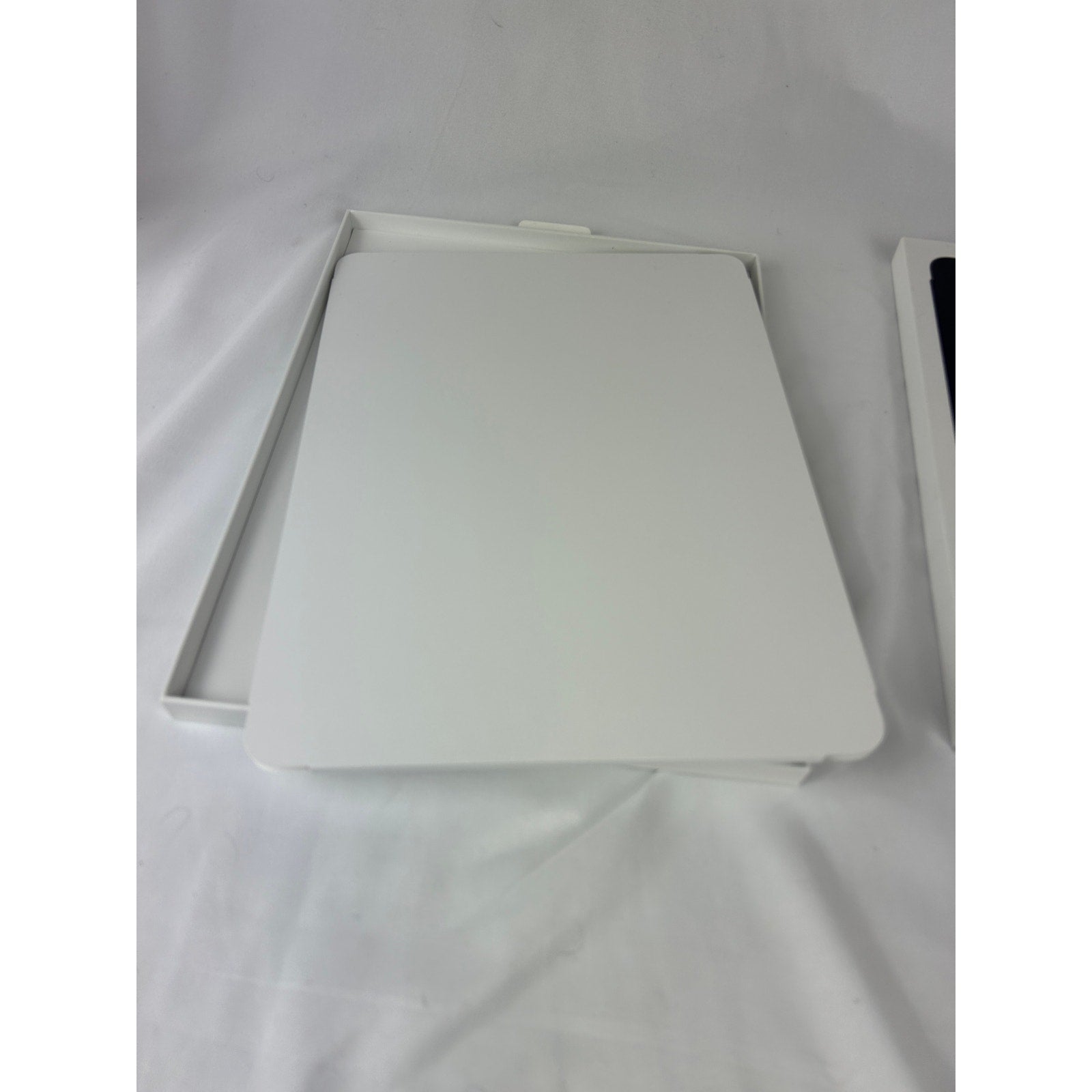 Apple iPad Smart Folio *Box Only* for 12.9-inch iPad Pro (3rd-5th Gen)