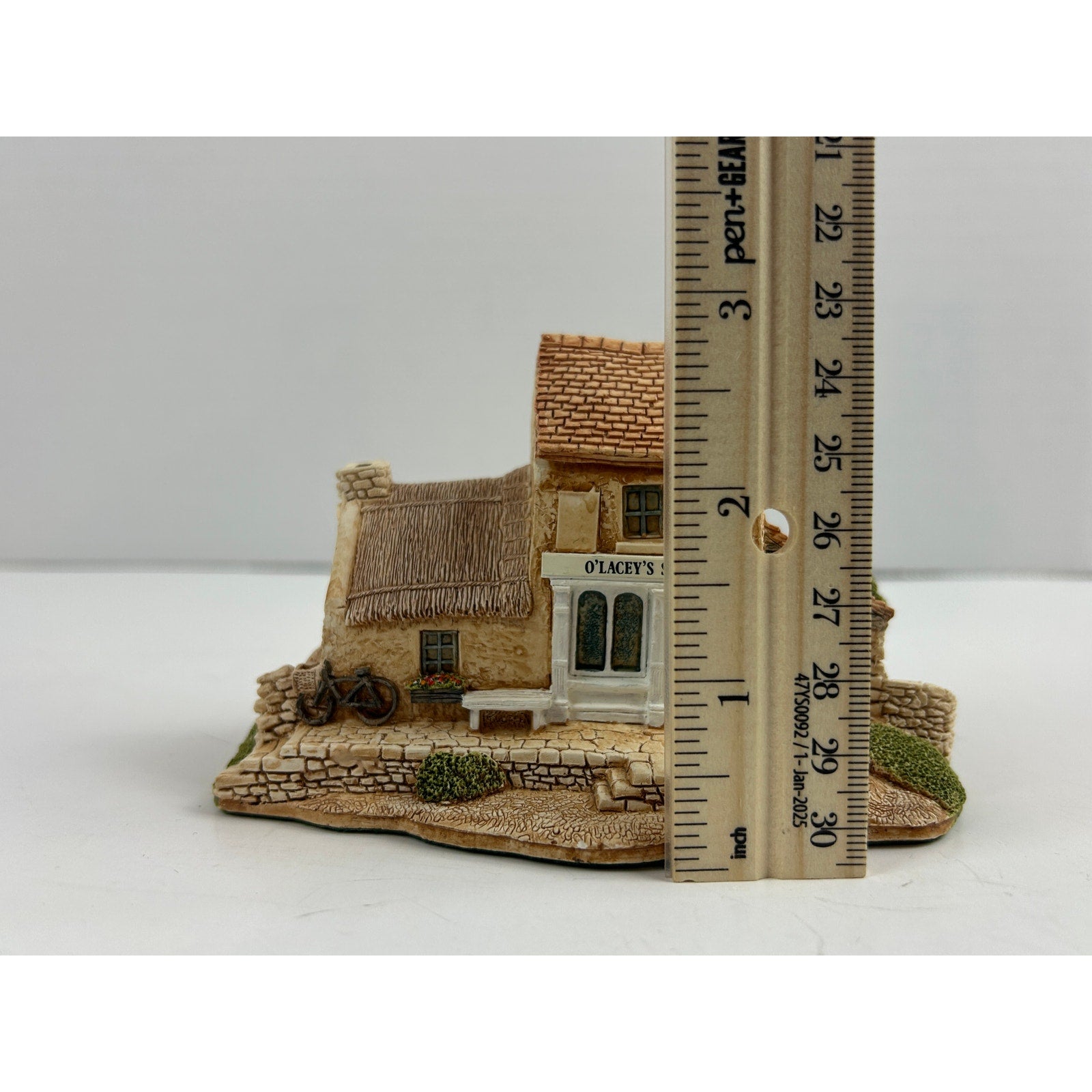 Lilliput Lane O’Lacey’s Store 1989 Irish Collection Cottage w/ Box