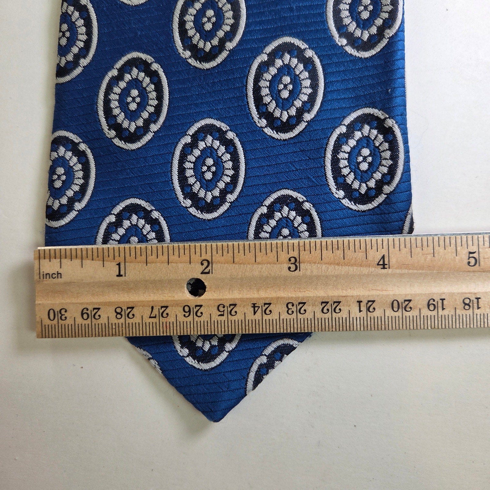 Vintage Dayton’s Blue Medallion Tie 4.25" Wide Polyester Retro Classic