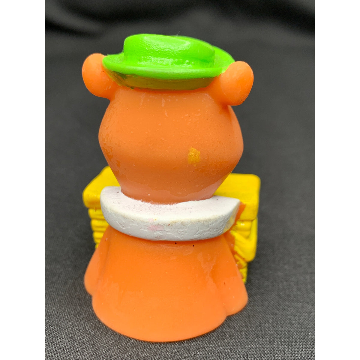 1994 Arby's Yogi Bear Picnic Basket Water Squirter Kids Meal Toy Hanna Barbera