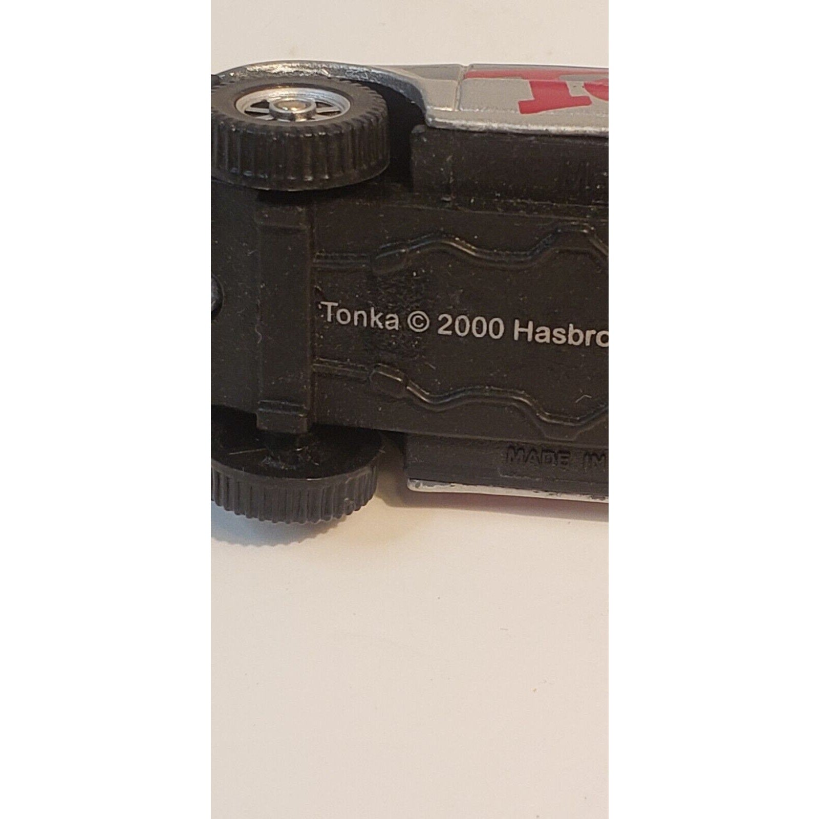 Maisto Tonka 2000 Mercedes-Benz ML 320 SUV Gray w/Red Lettering 1:64