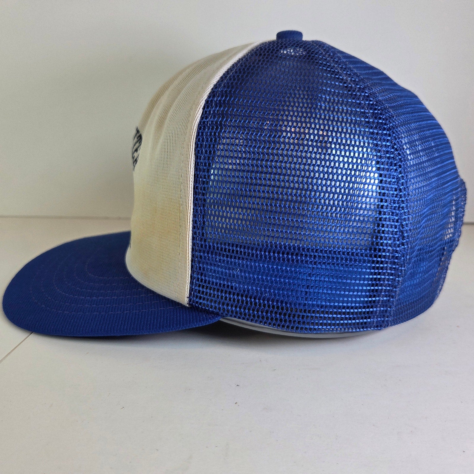 Lamplighter Inn Webb Lake WI Vintage Mesh Trucker Hat Snapback USA