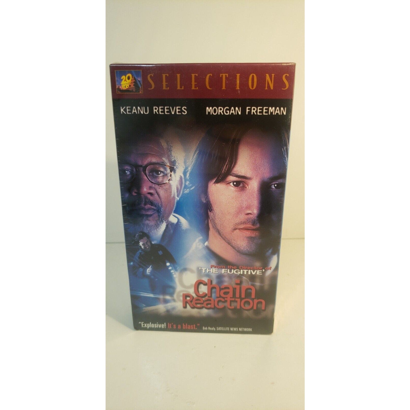 Chain Reaction VHS New Sealed 1996 Keanu Reeves Morgan Freeman